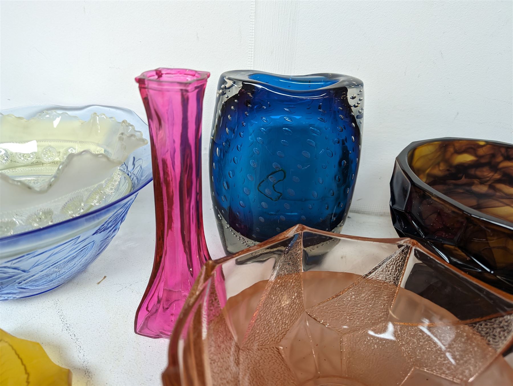 Collection of Art Deco and later glass - Image 5 of 7