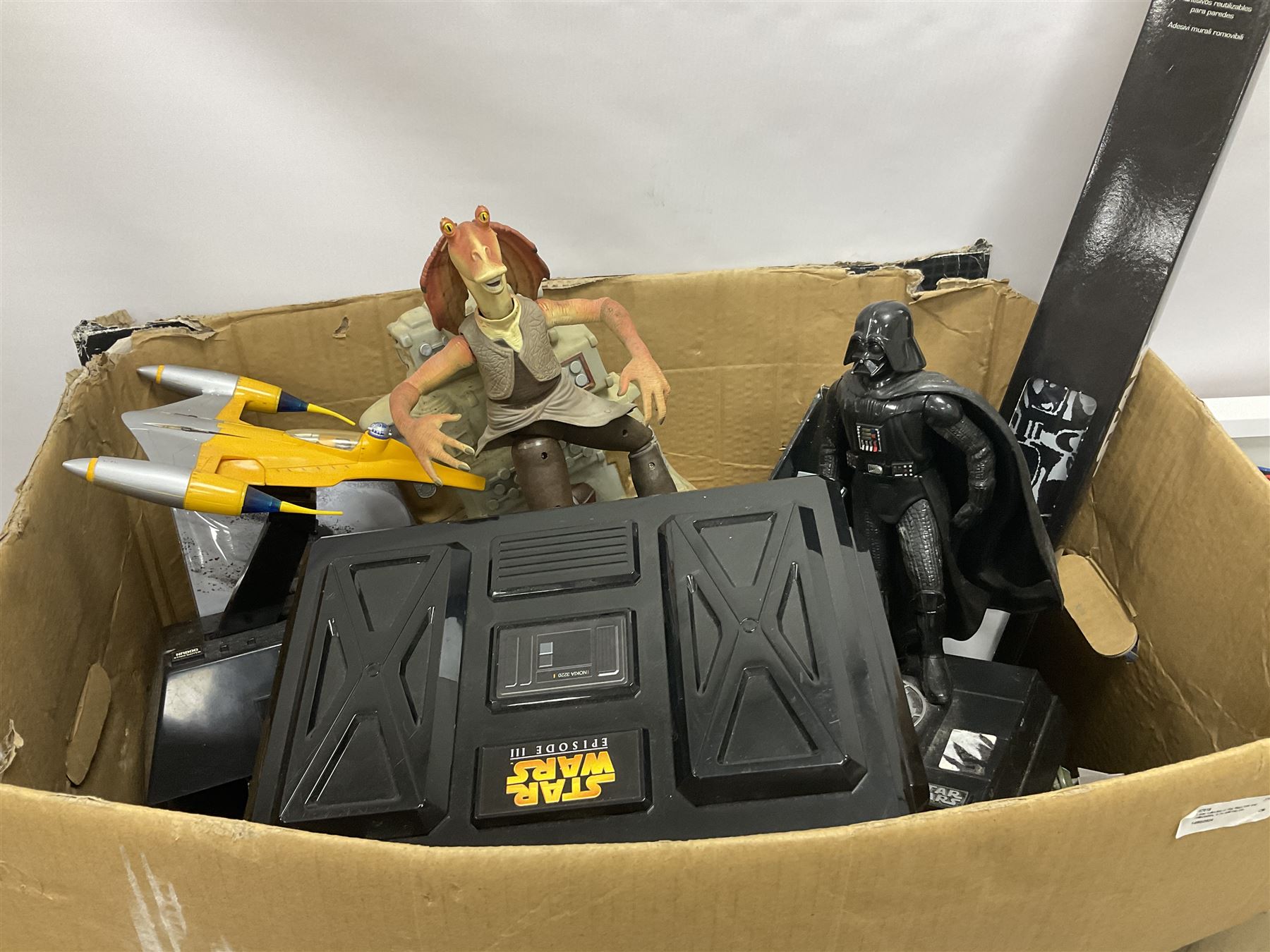 Mostly Star Wars collectables to include CommTalk with eight chips - Image 9 of 11