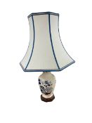 Masons blue flower pattern lamp