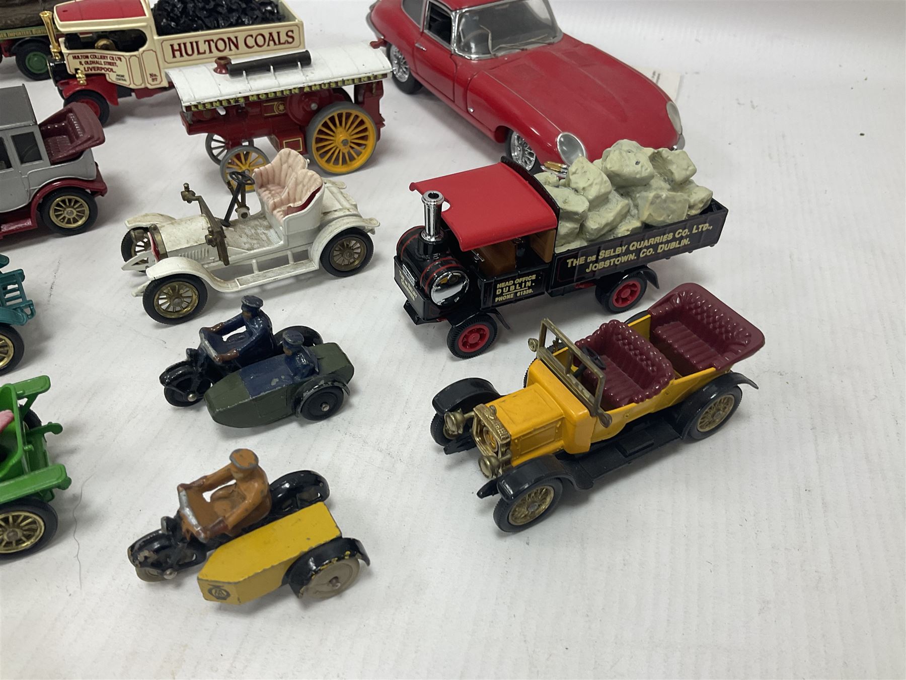 Approximately twenty eight die-cast scale model cars to include Corgi Chitty Chitty Bang Bang with t - Image 8 of 23