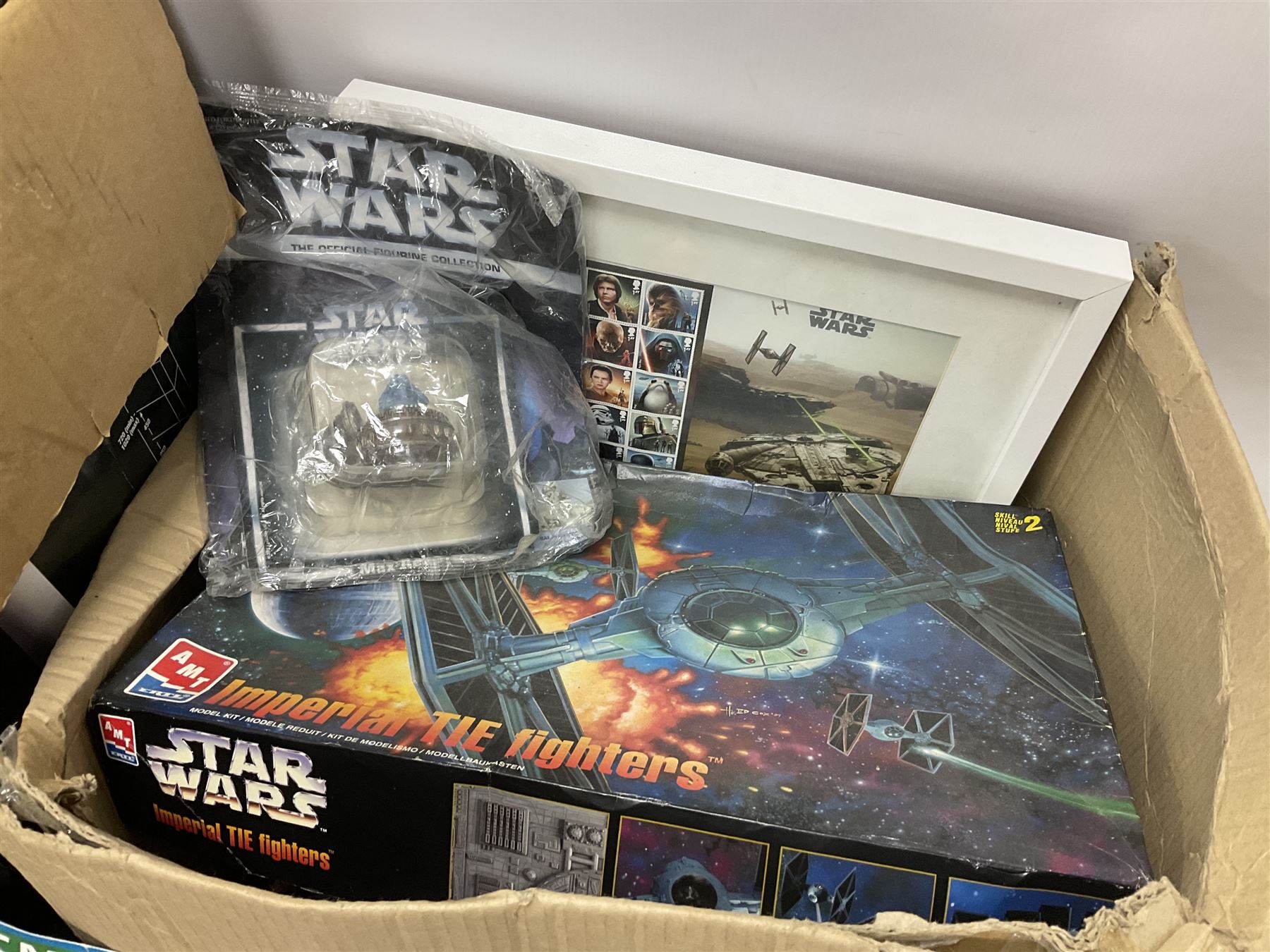 Mostly Star Wars collectables to include CommTalk with eight chips - Image 7 of 11
