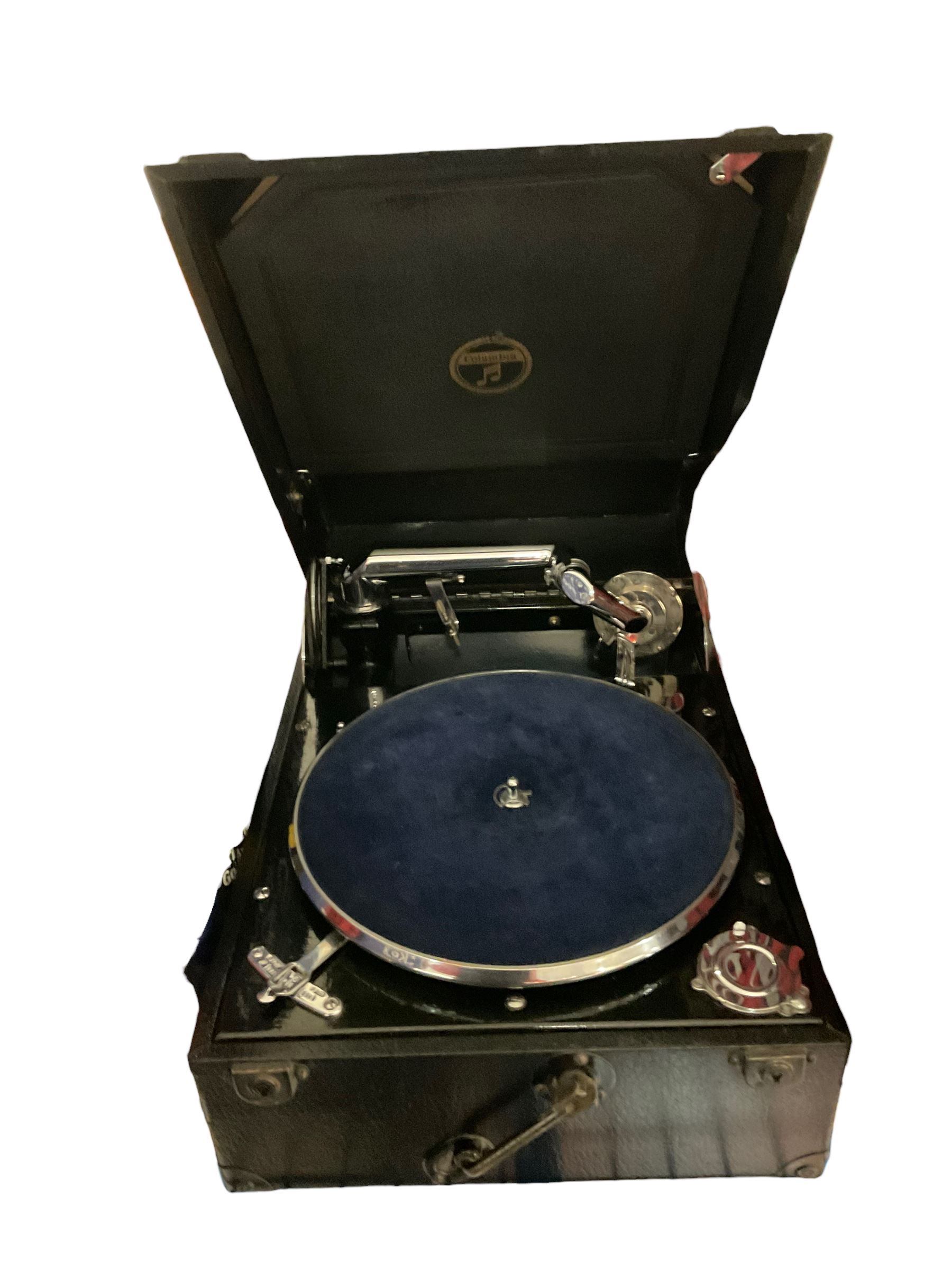 Columbia portable wind up record player - Image 2 of 4