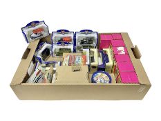 Collection of Tetley Tea collectibles to include sixteen 1:43 scale model cars from Lledo and Oxford