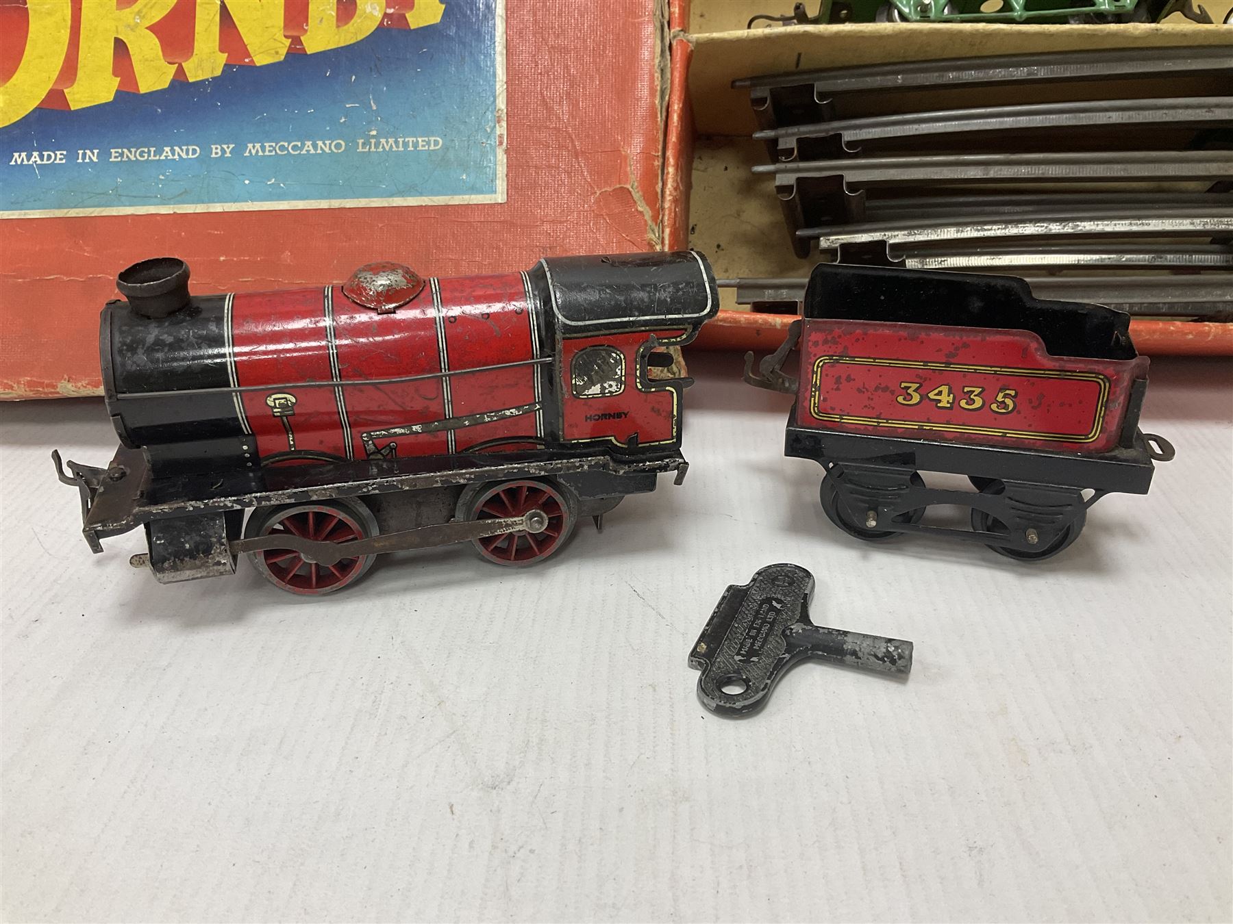 Hornby/Meccano ‘0’ gauge - 0-4-0 locomotive and tender no.3435 in red - Image 2 of 7