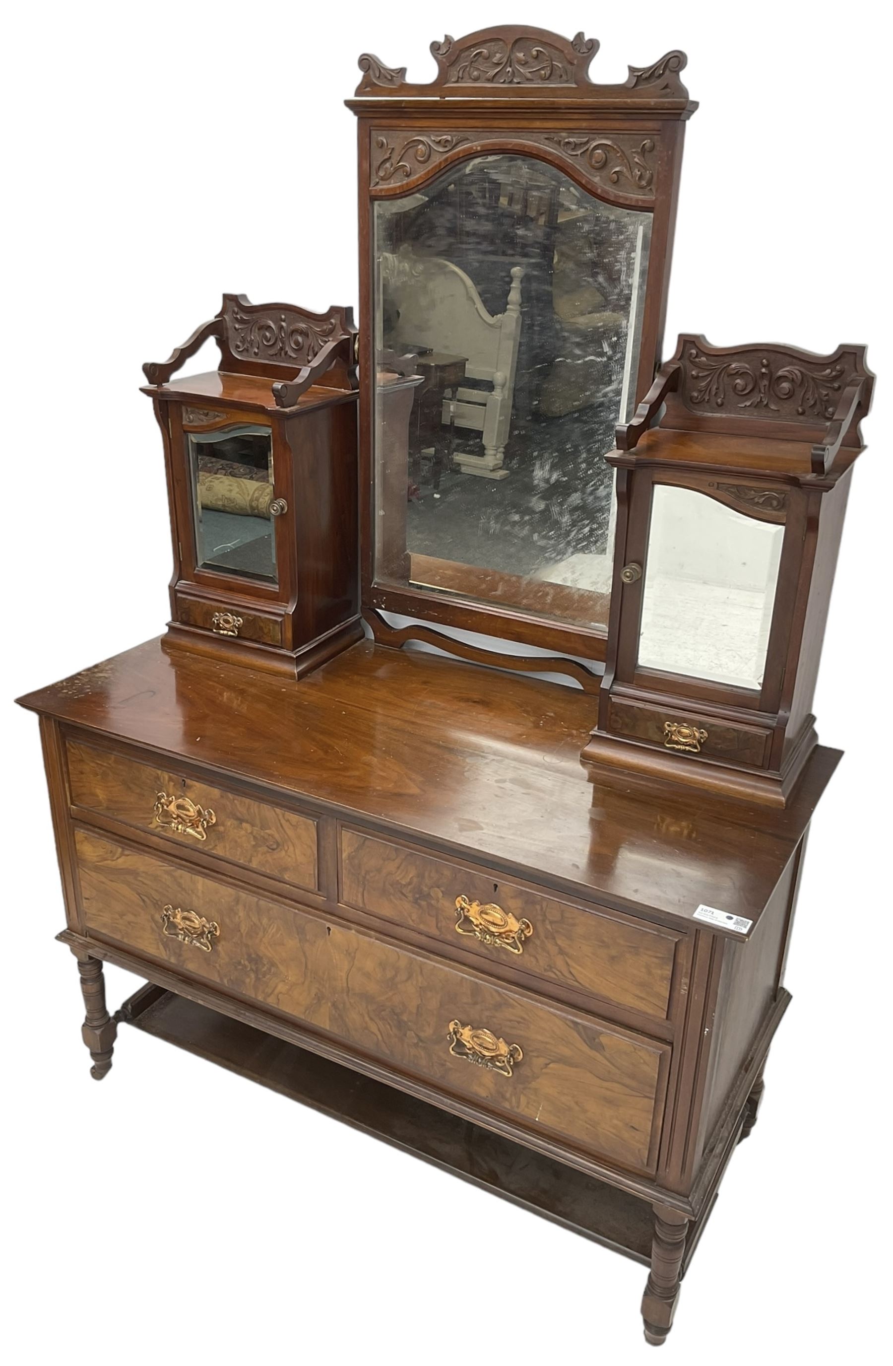 Late Victorian walnut dressing table - Image 5 of 6