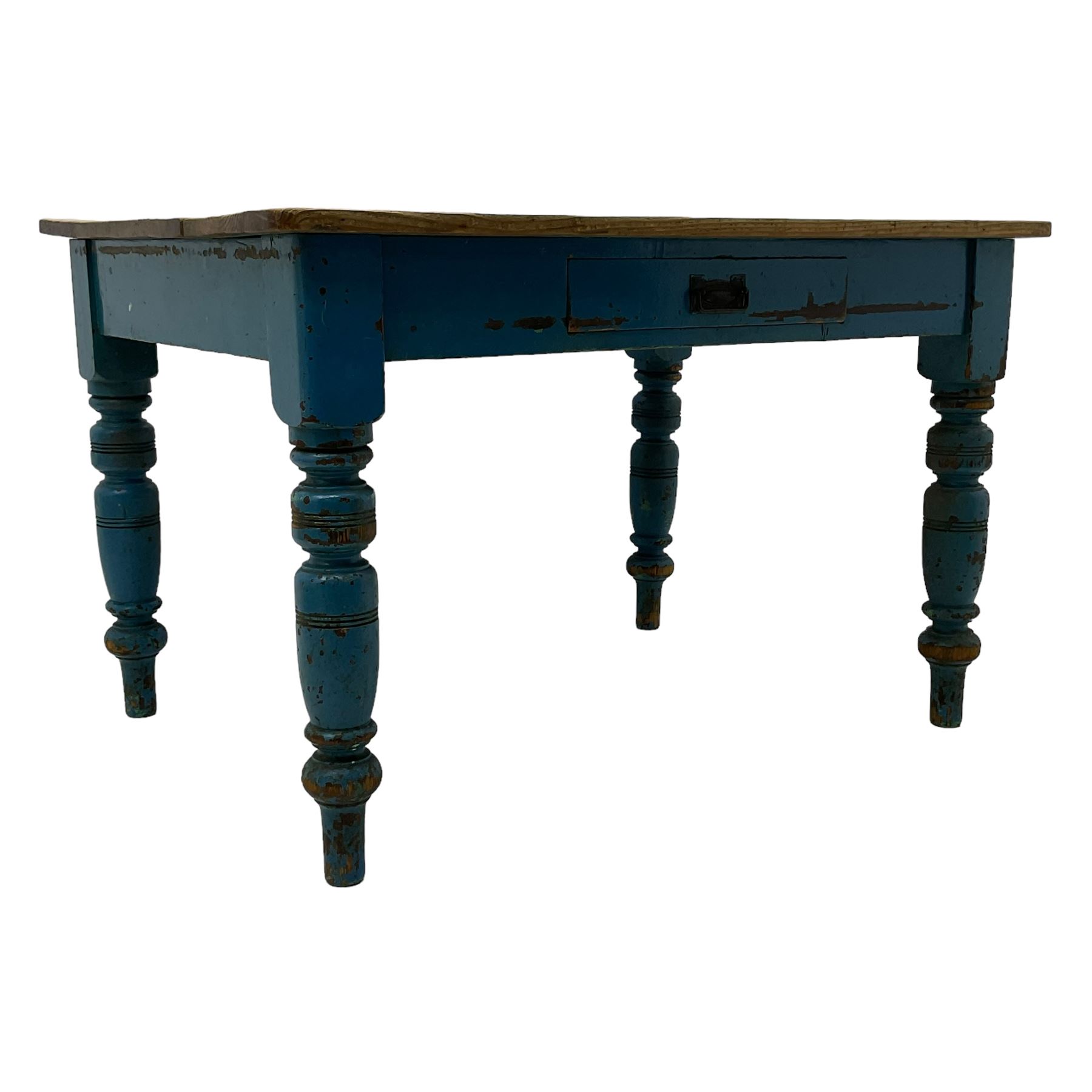 Victorian rustic painted pine kitchen table - Image 5 of 6