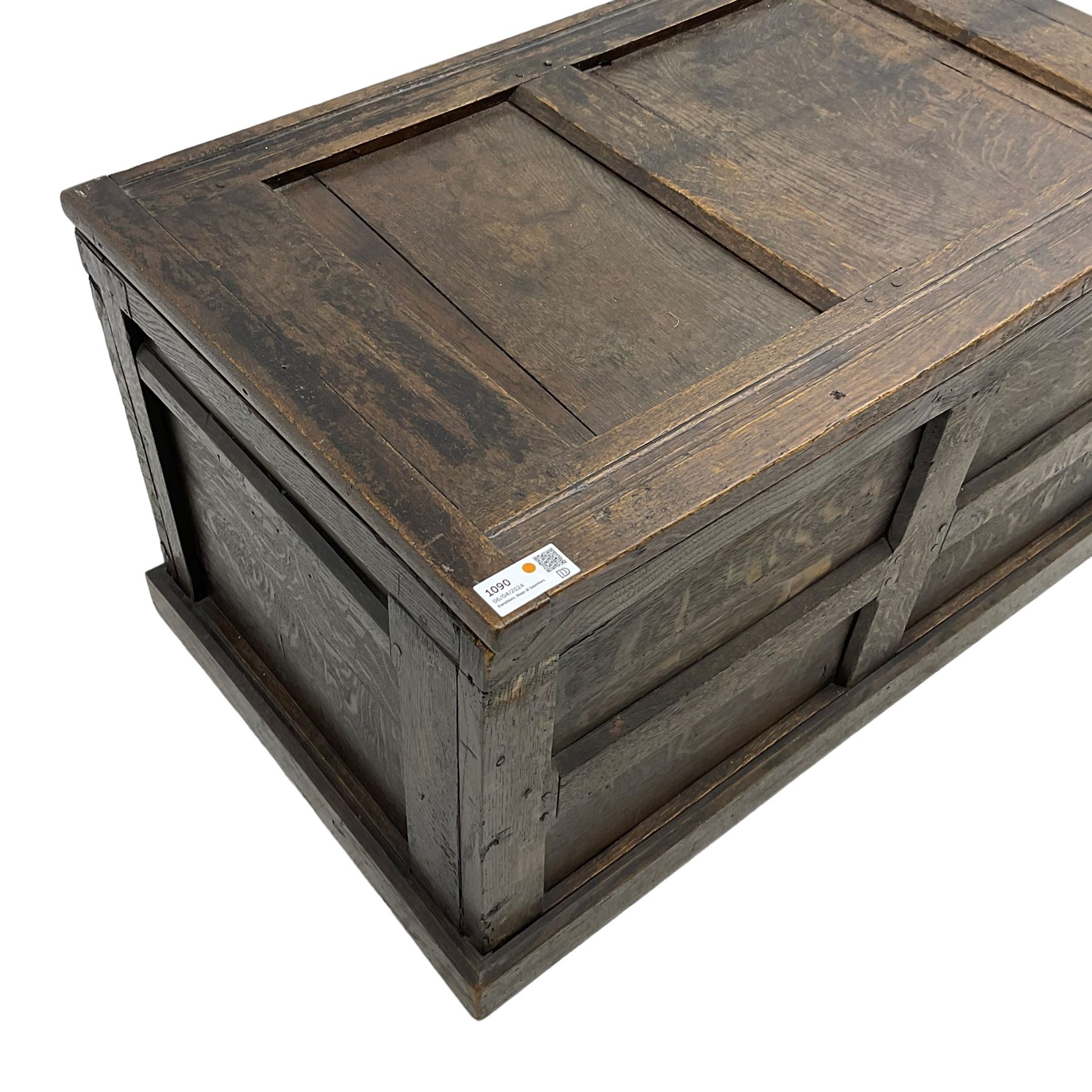 18th century oak coffer - Image 6 of 7