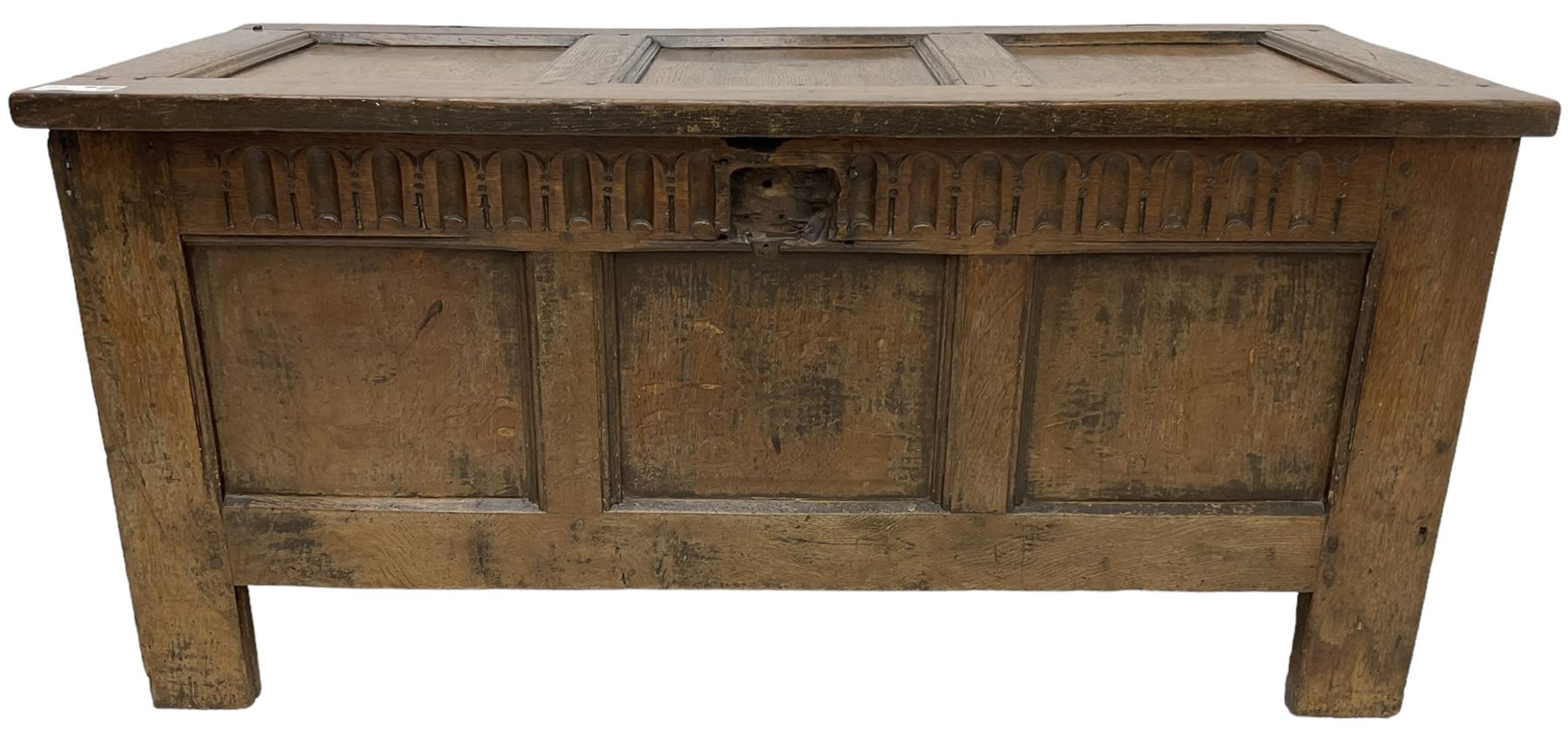 17th oak coffer or blanket chest - Image 2 of 6