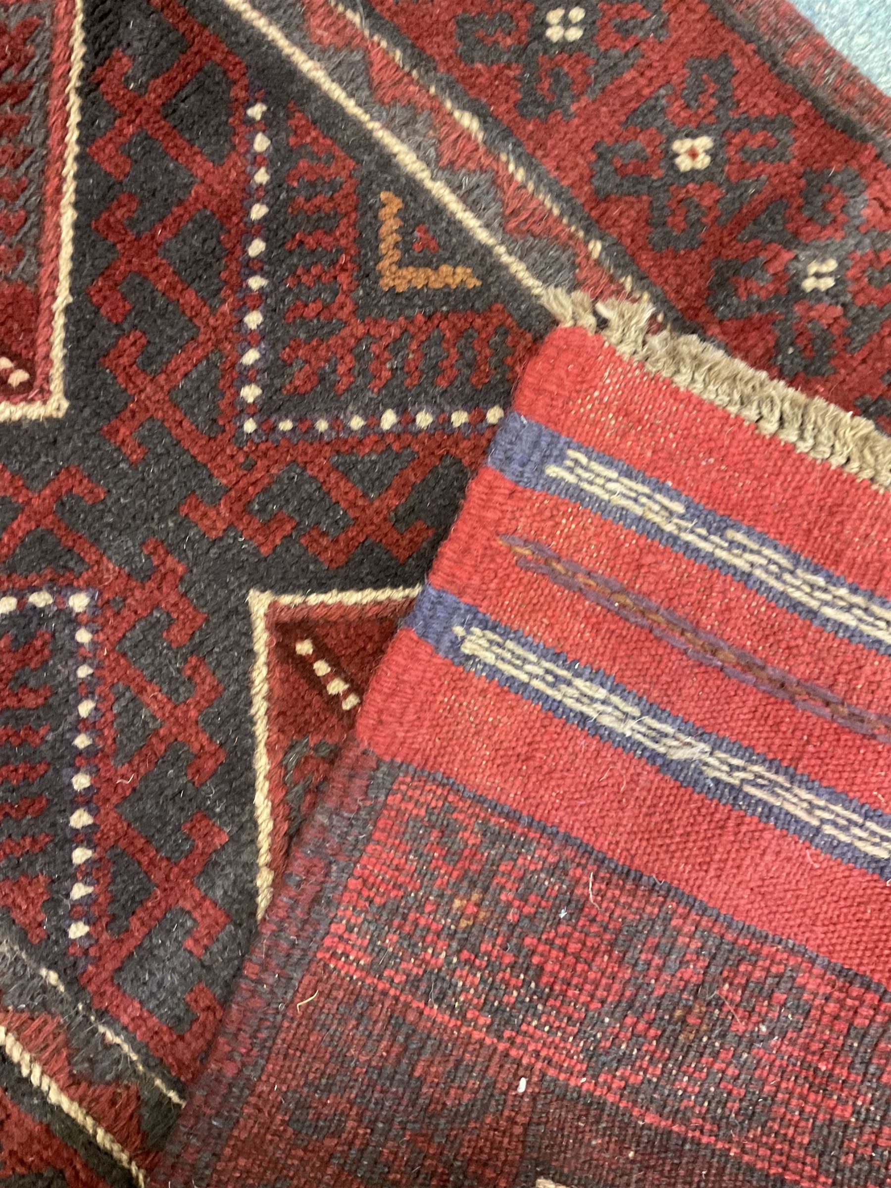 Meshwani red and blue ground geometric design runner - Image 5 of 5