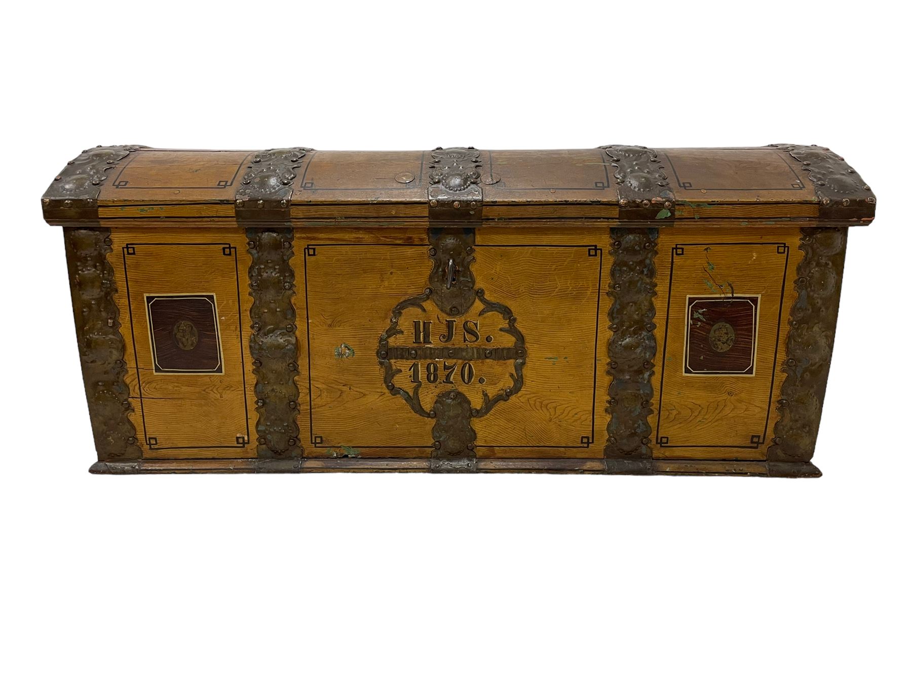 19th century Northern European painted oak sea chest - Image 4 of 29