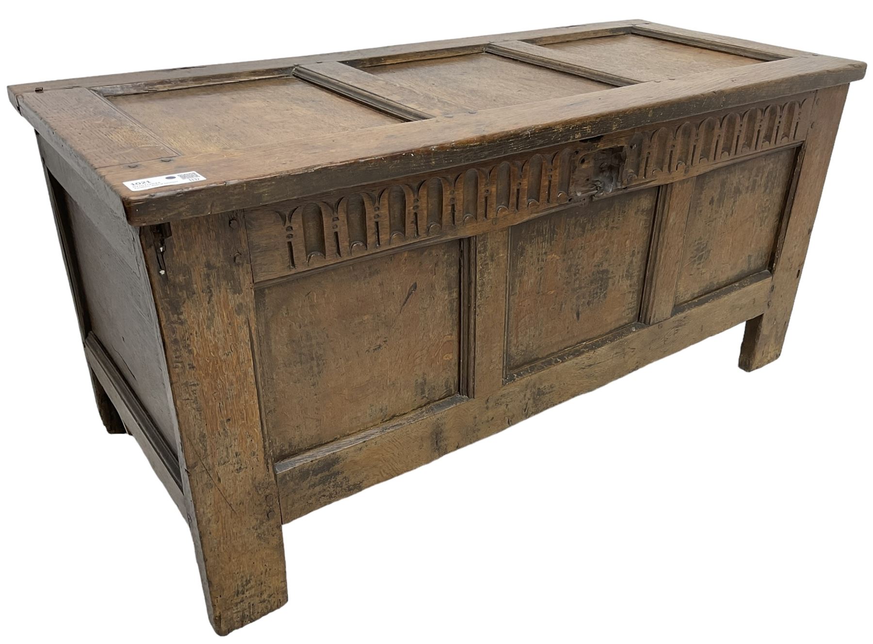 17th oak coffer or blanket chest - Image 3 of 6