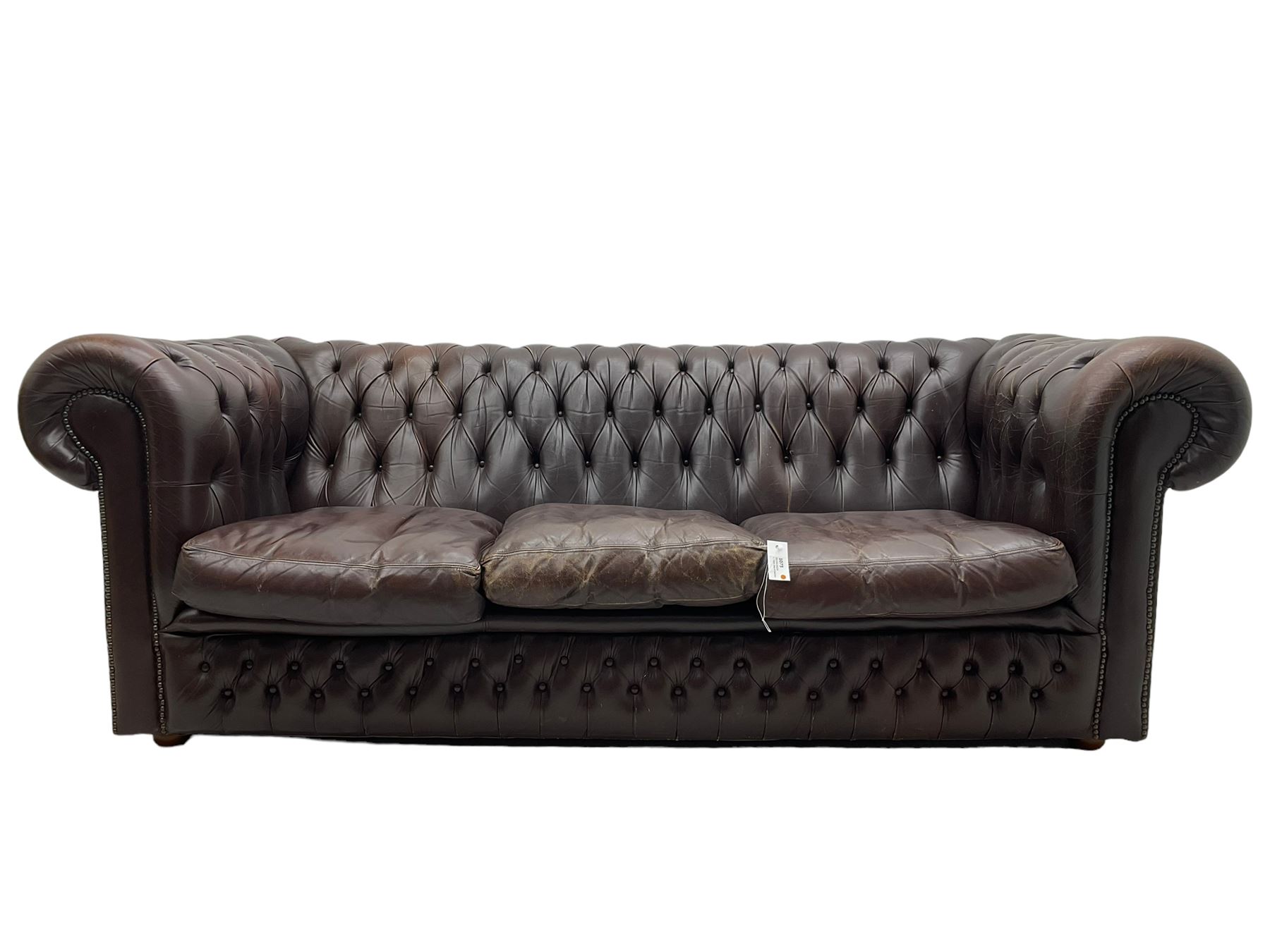 Three-seat Chesterfield sofa - Image 5 of 5