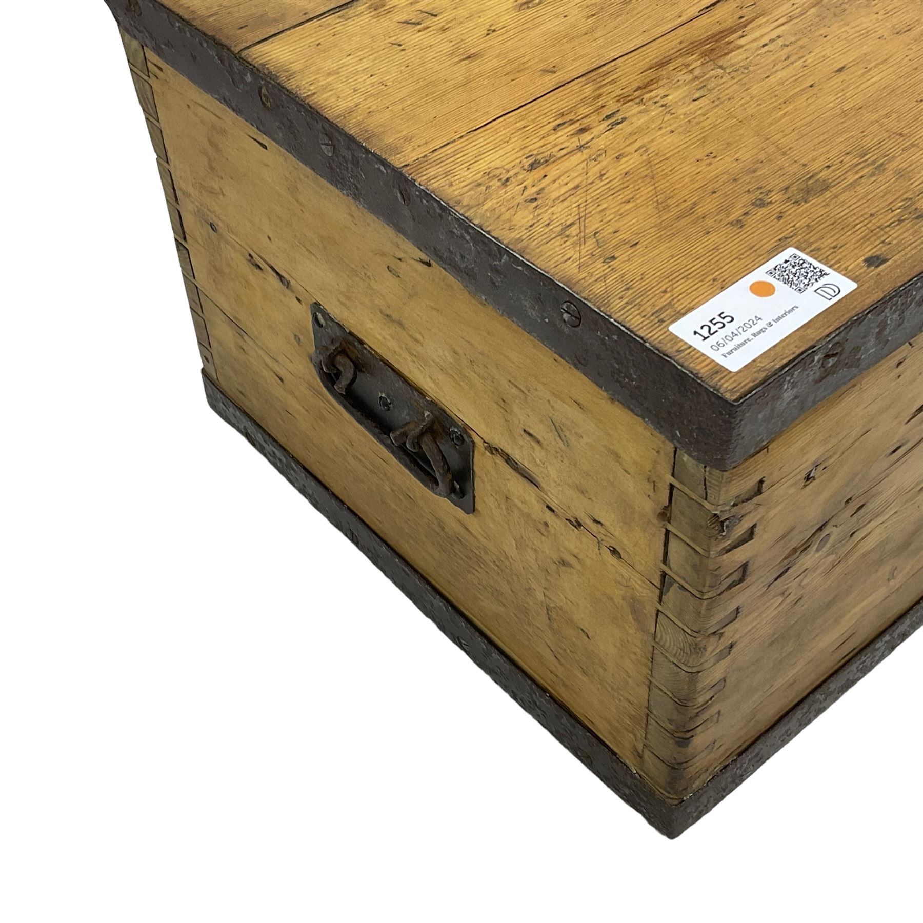 19th century pine and wrought metal bound tool chest (W67cm - Image 4 of 6