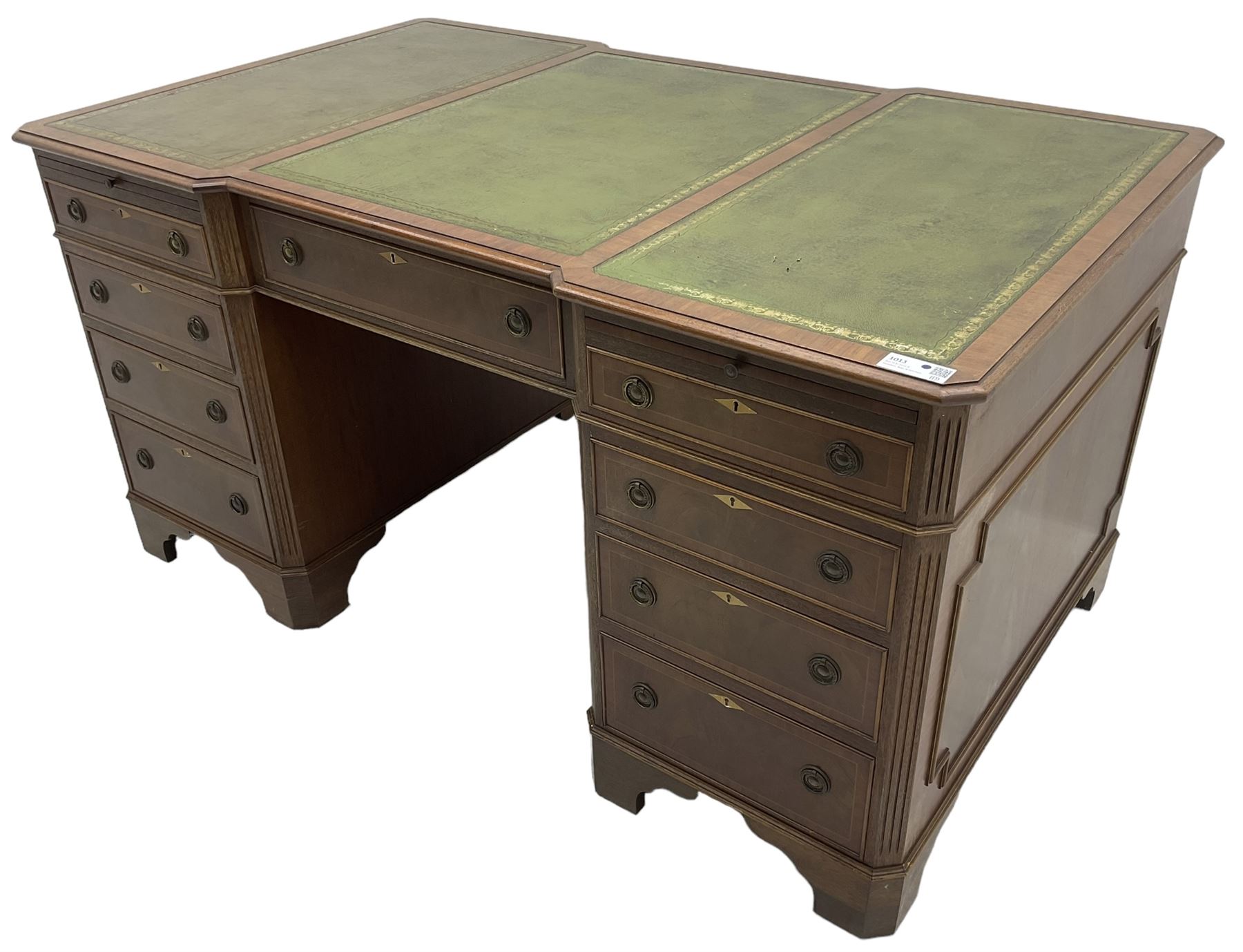 Mid -20th century Georgian design mahogany twin pedestal desk - Image 6 of 7