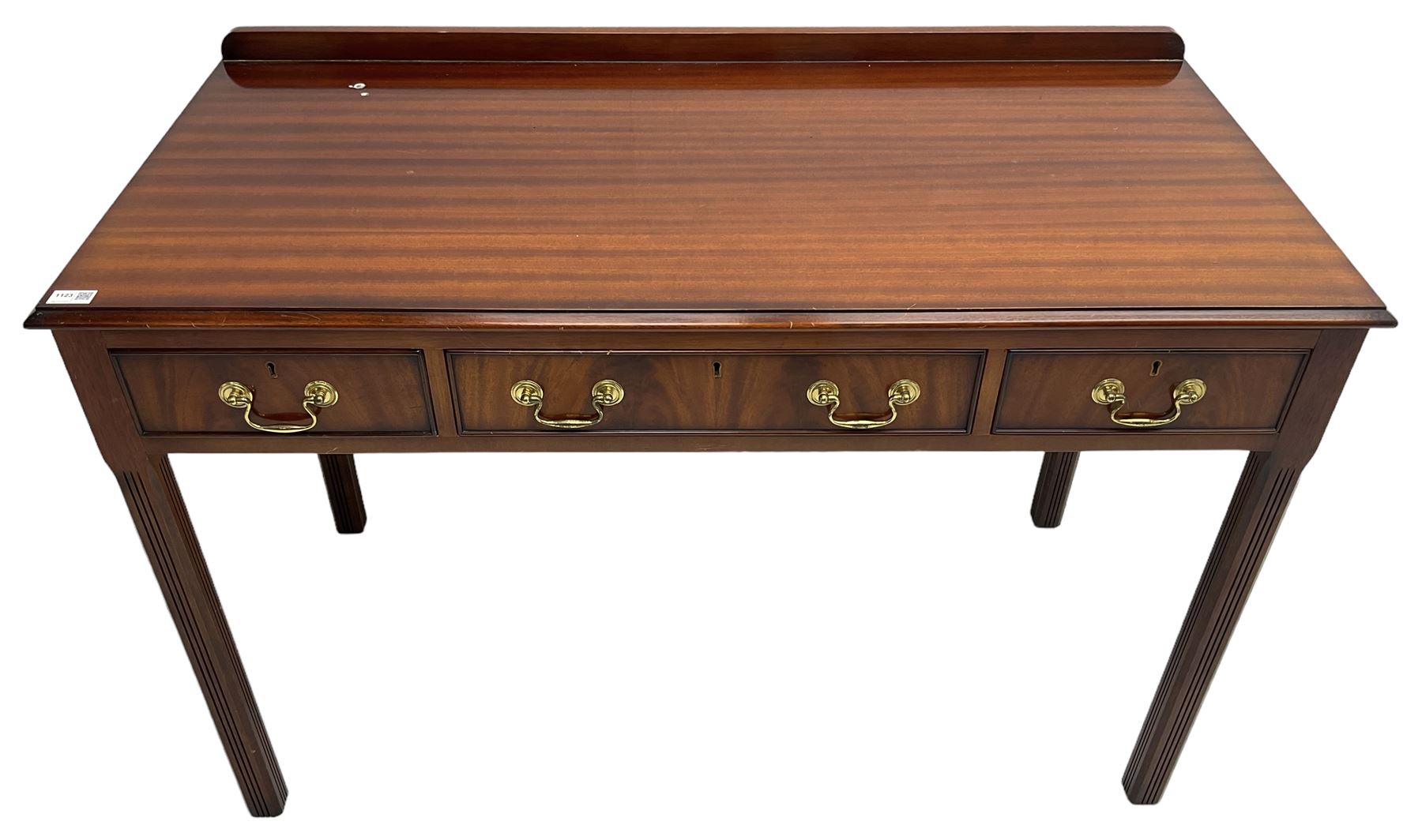 Georgian design mahogany side or dressing table - Image 3 of 8