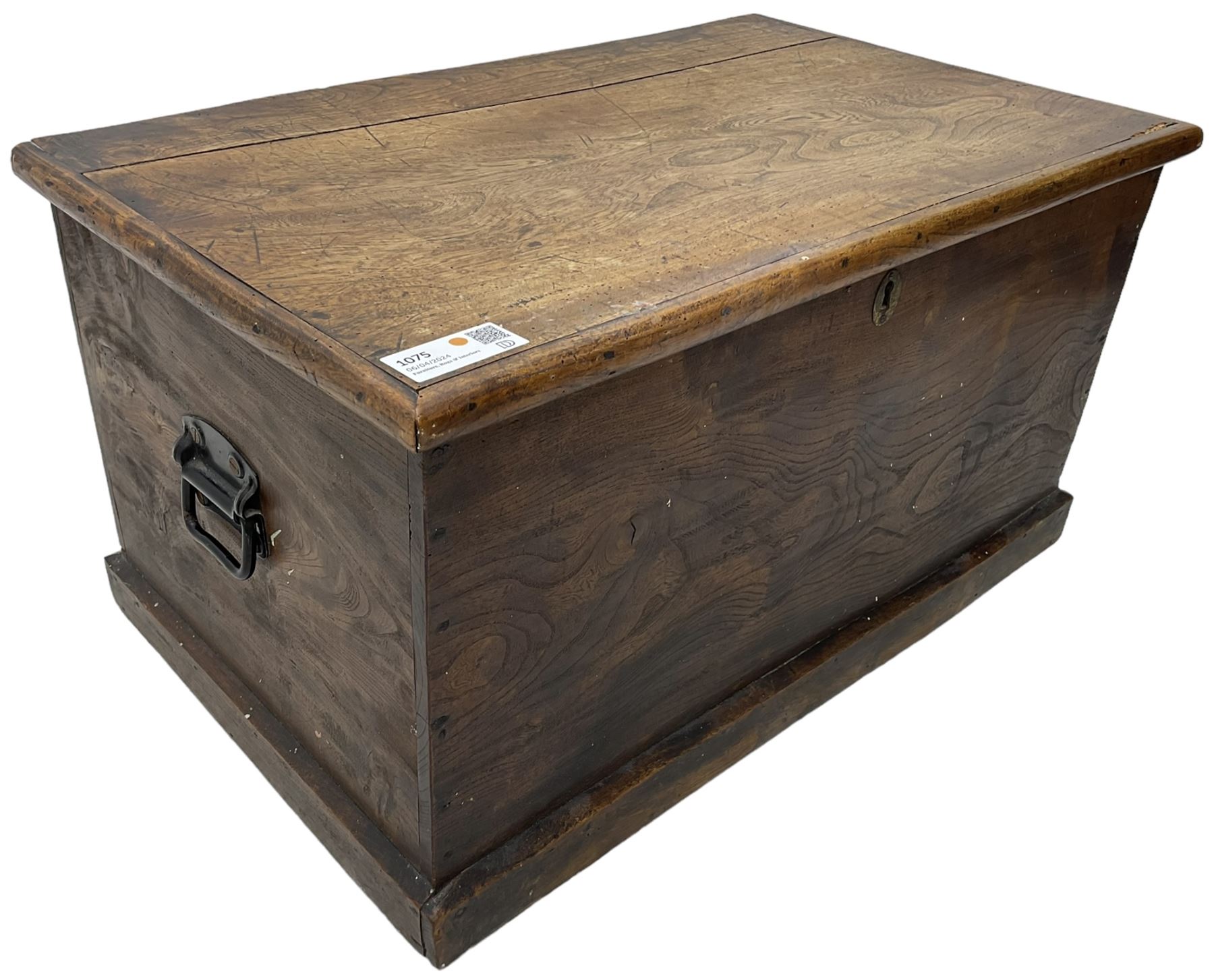 Small 19th century stained elm blanket chest - Image 7 of 7