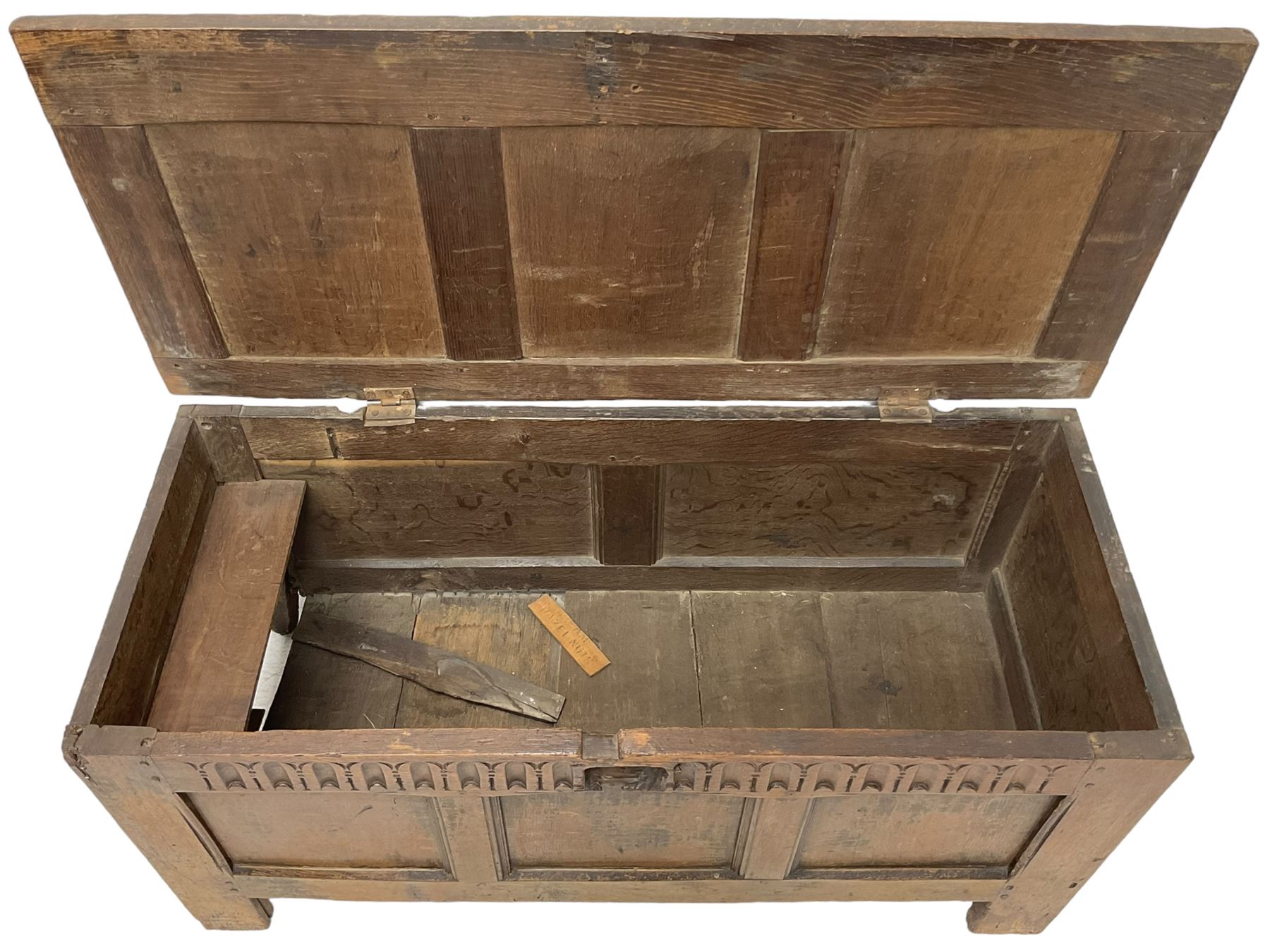 17th oak coffer or blanket chest - Image 6 of 6