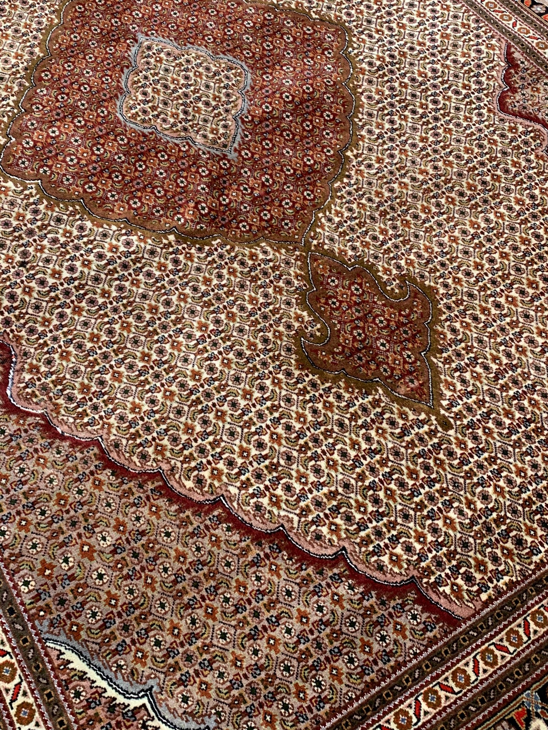 Persian Bidjar peach ground rug - Image 5 of 9