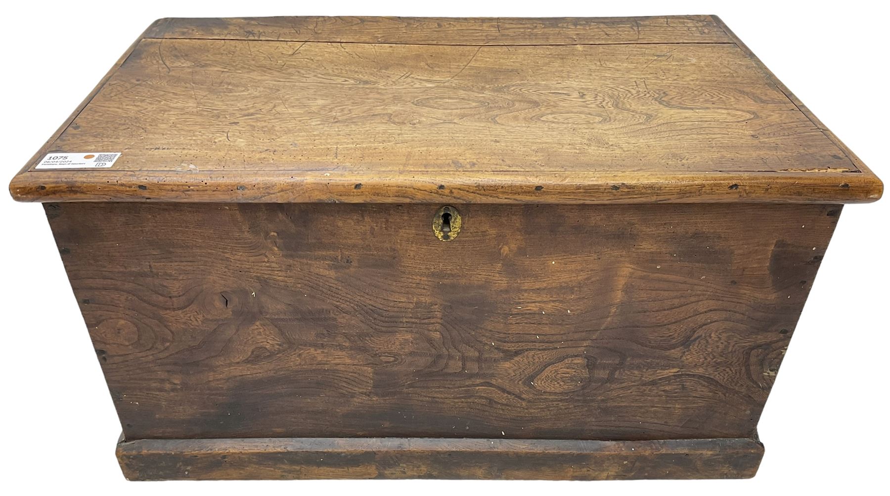 Small 19th century stained elm blanket chest - Image 2 of 7