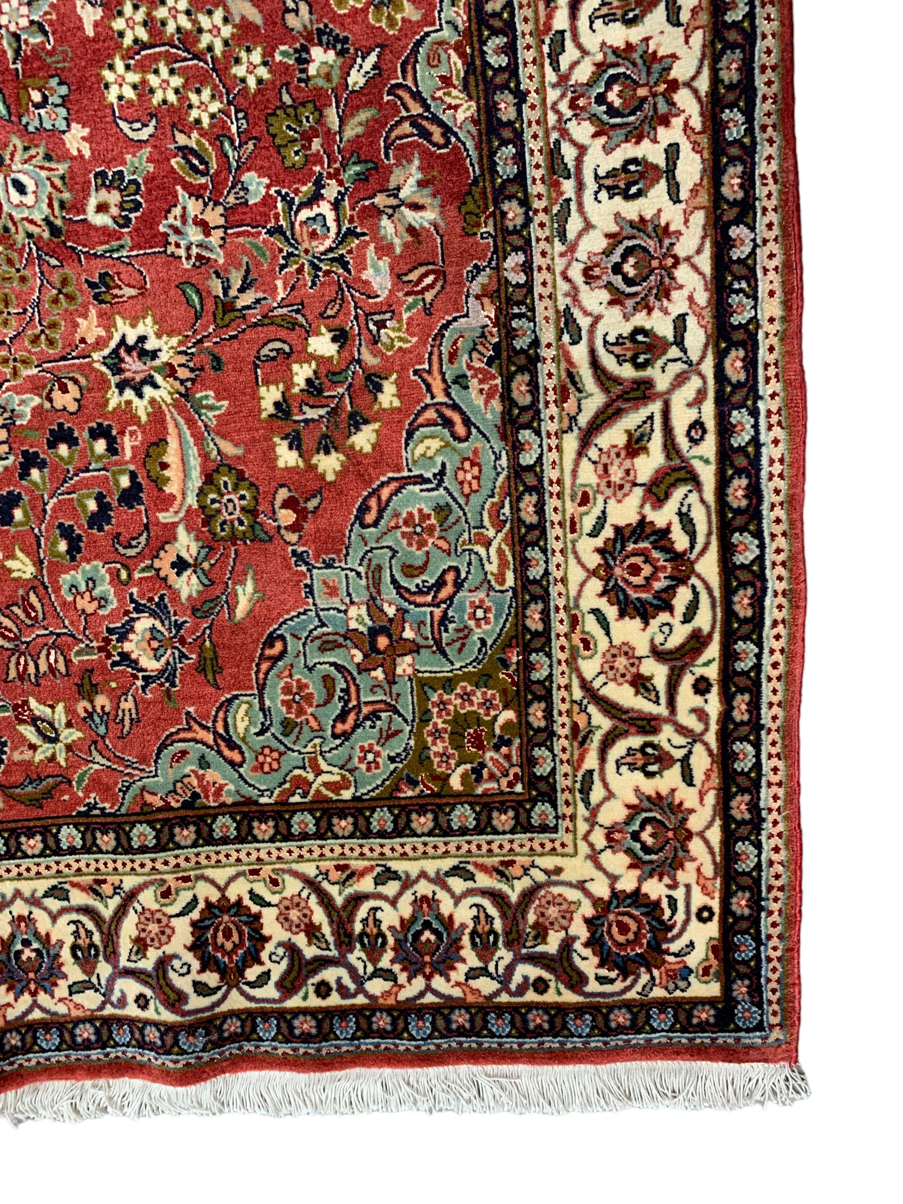 Small Persian Kashan crimson ground rug - Image 3 of 8