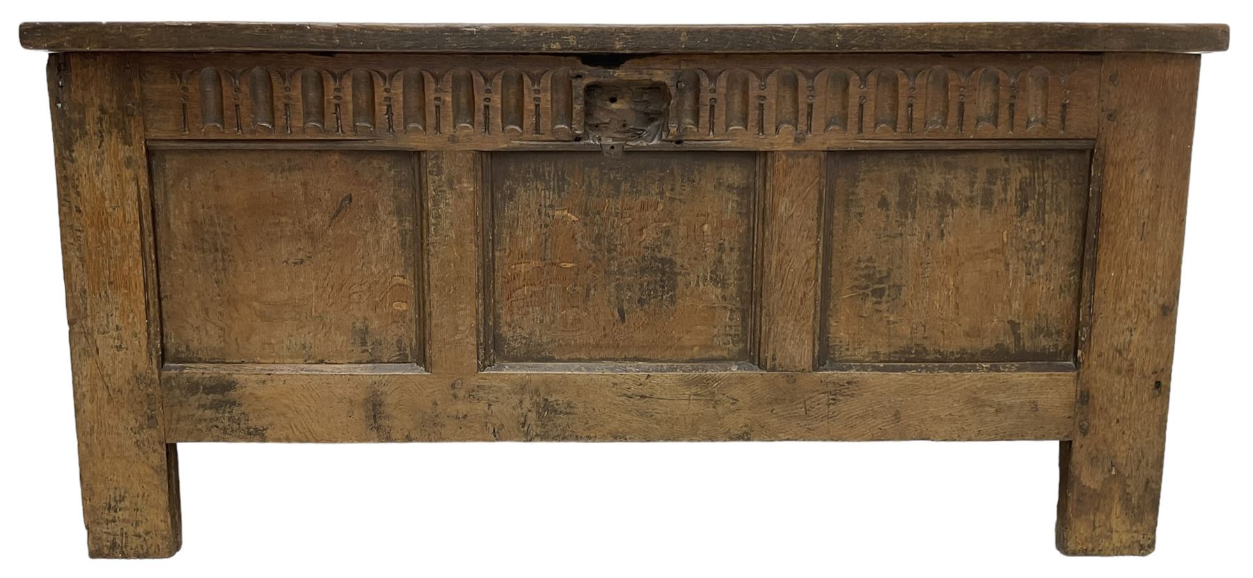 17th oak coffer or blanket chest - Image 4 of 6