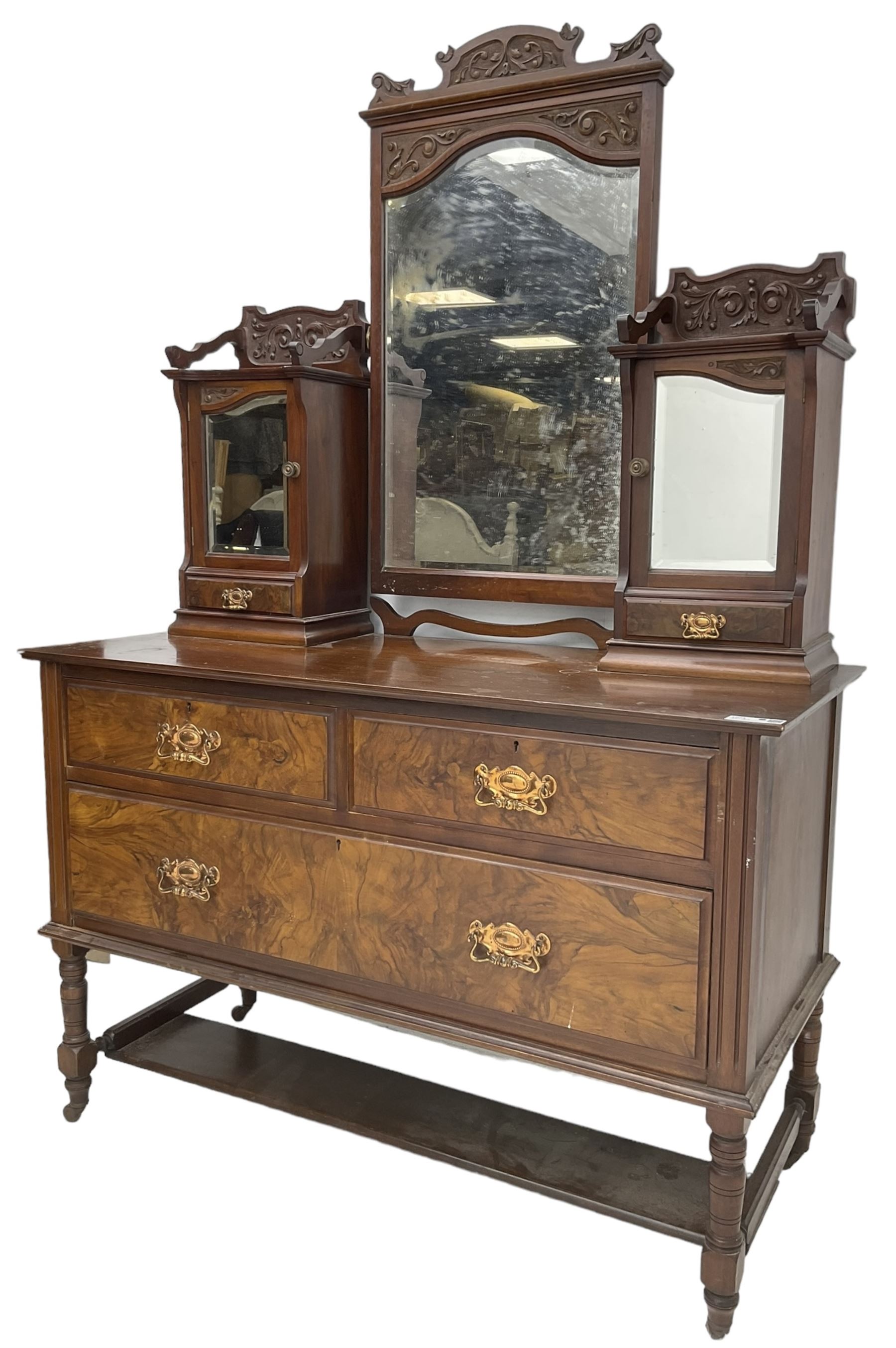 Late Victorian walnut dressing table - Image 6 of 6