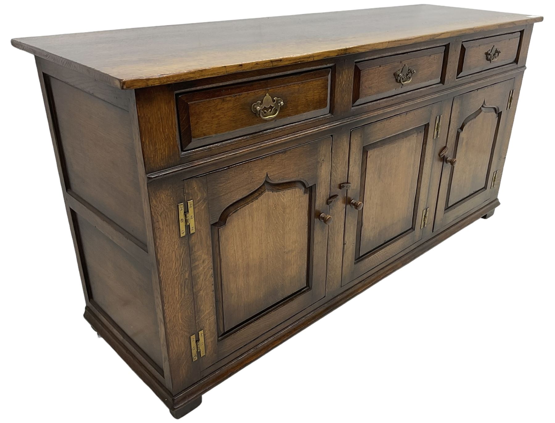 Titchmarsh & Goodwin - traditional oak dresser base - Image 5 of 9