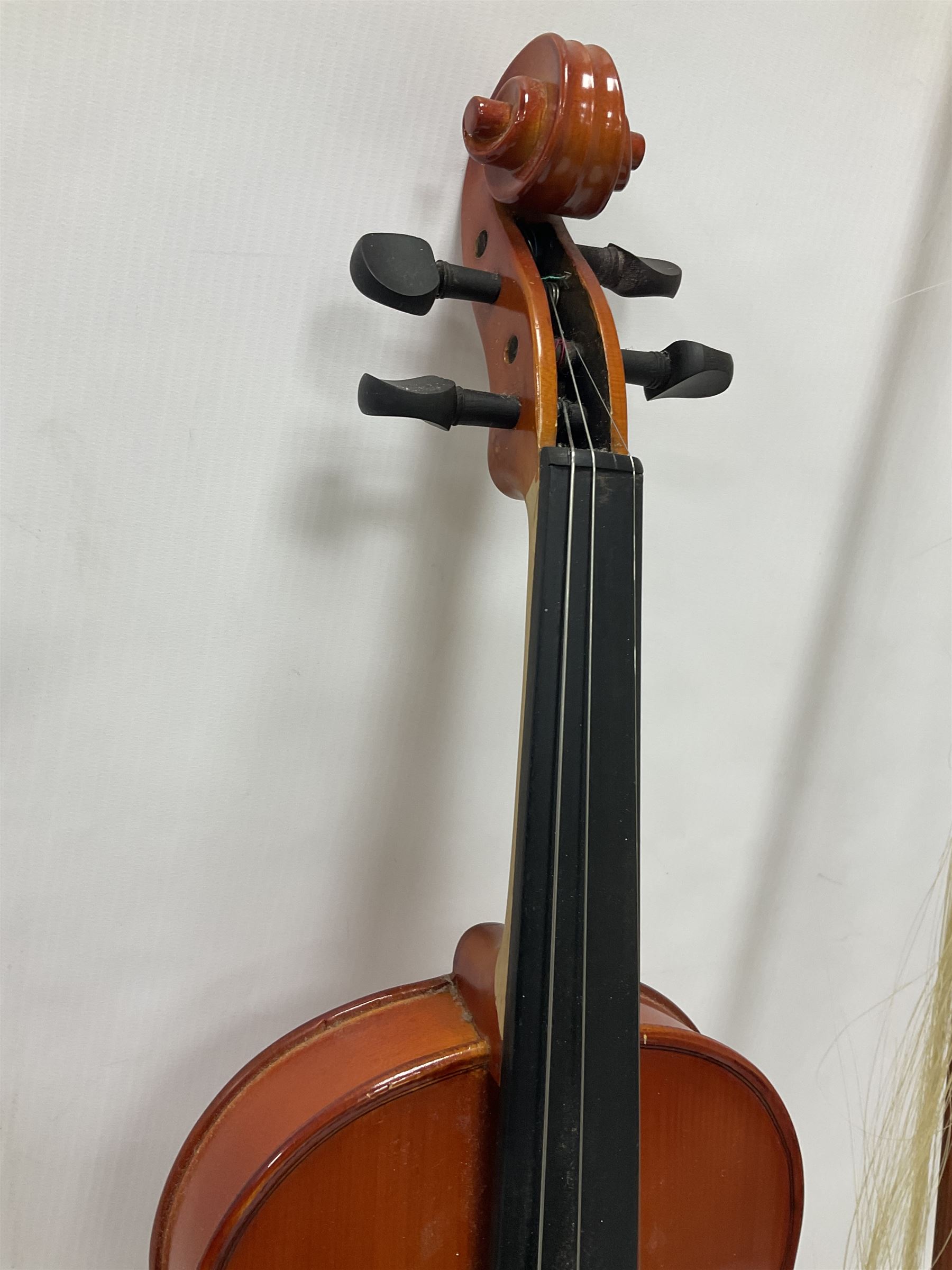 Two contemporary 3/4 violins including a Stentor student with a maple back and ribs and spruce top - Image 19 of 29