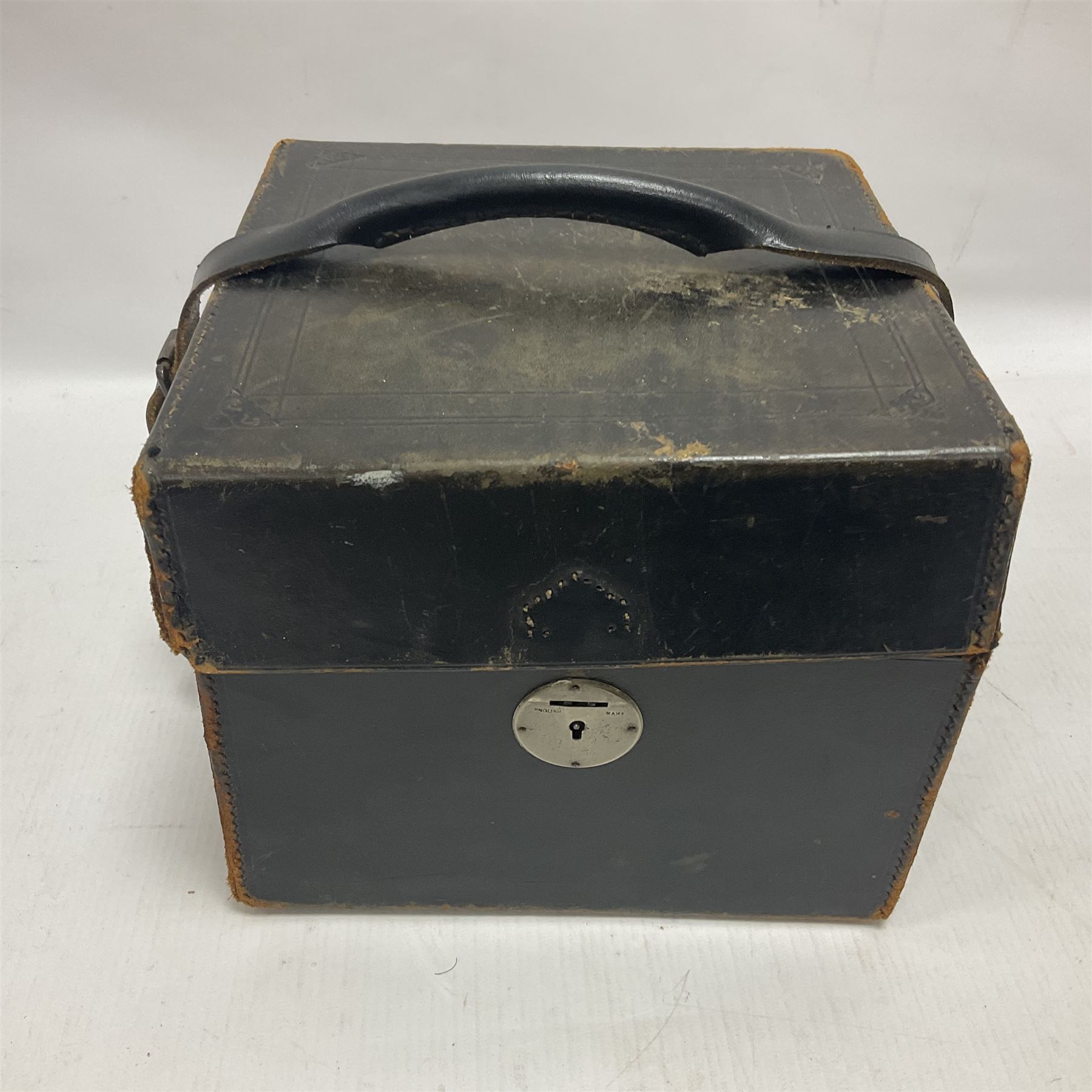 Lachenal & Co English 56 button concertina of hexagonal form - Image 2 of 13