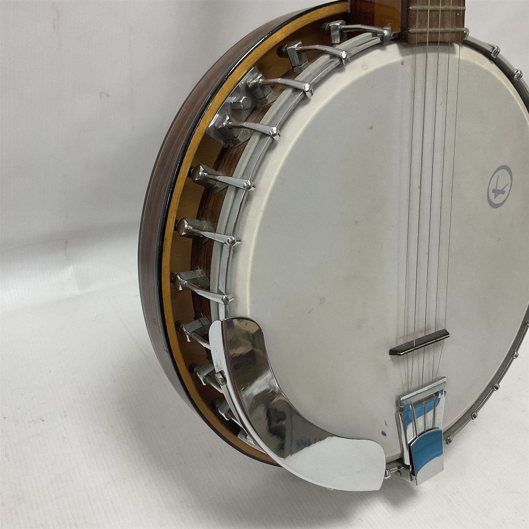 German 5-string contemporary banjo with a soft case - Image 7 of 17
