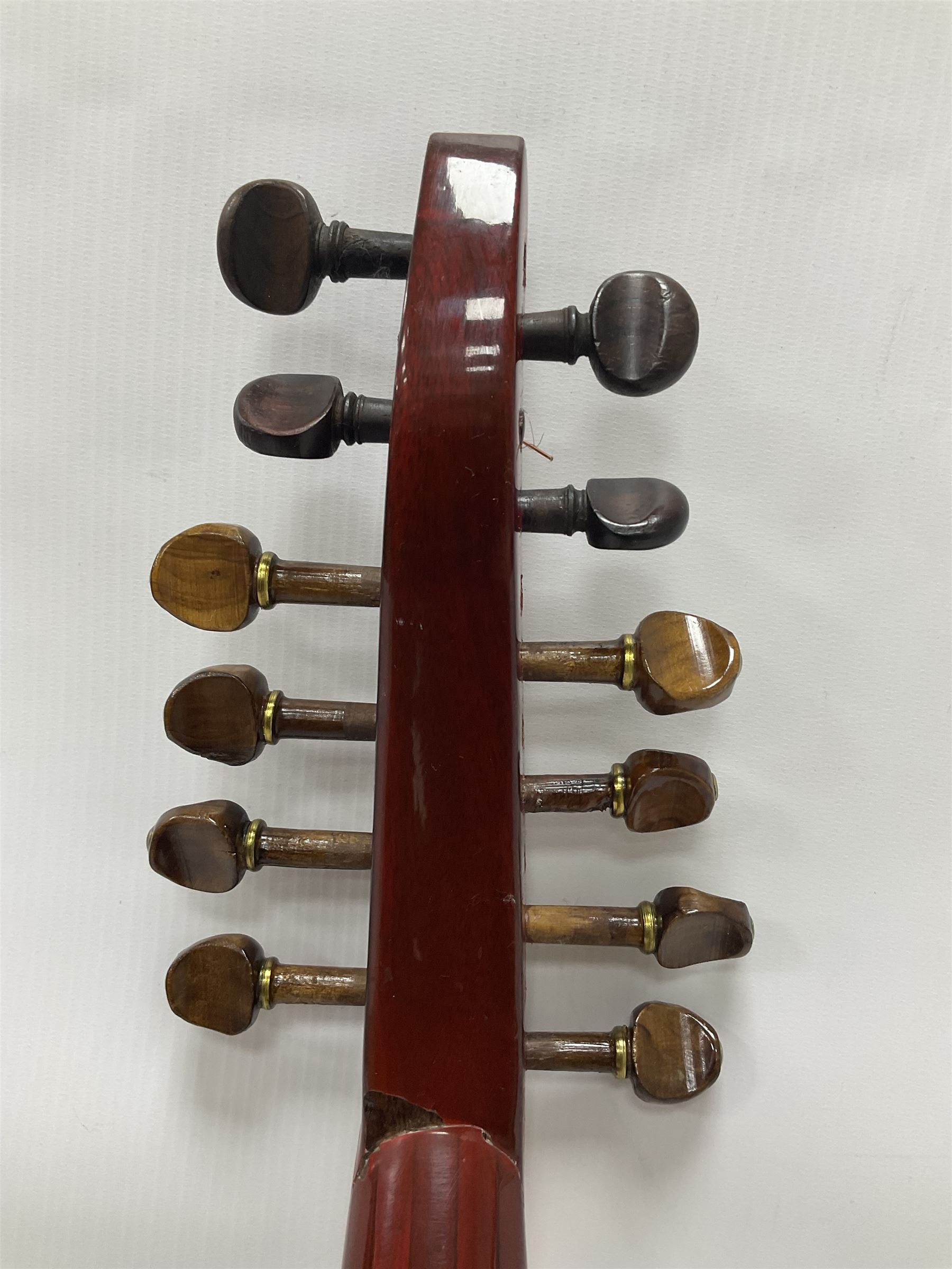 20th century Middle Eastern six string lute with a segmented back and a purpose designed hardwood st - Image 12 of 16