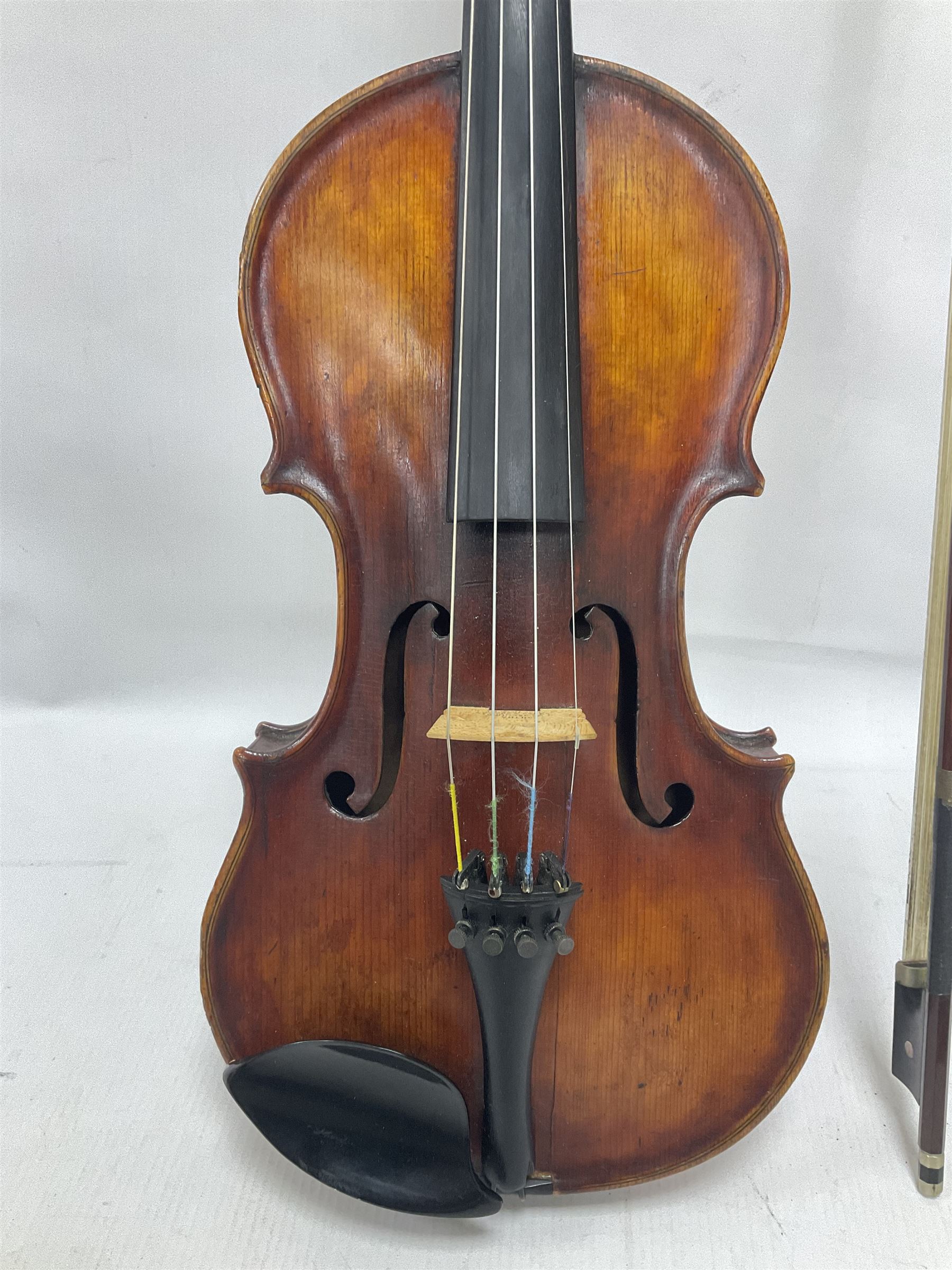 Full size violin and bow - Image 5 of 22
