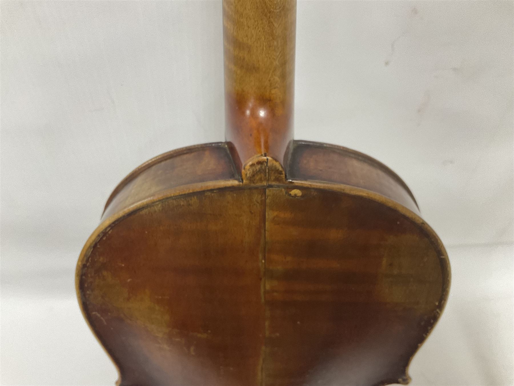 Full size violin and bow in a wooden constructed fitted case - Image 12 of 23
