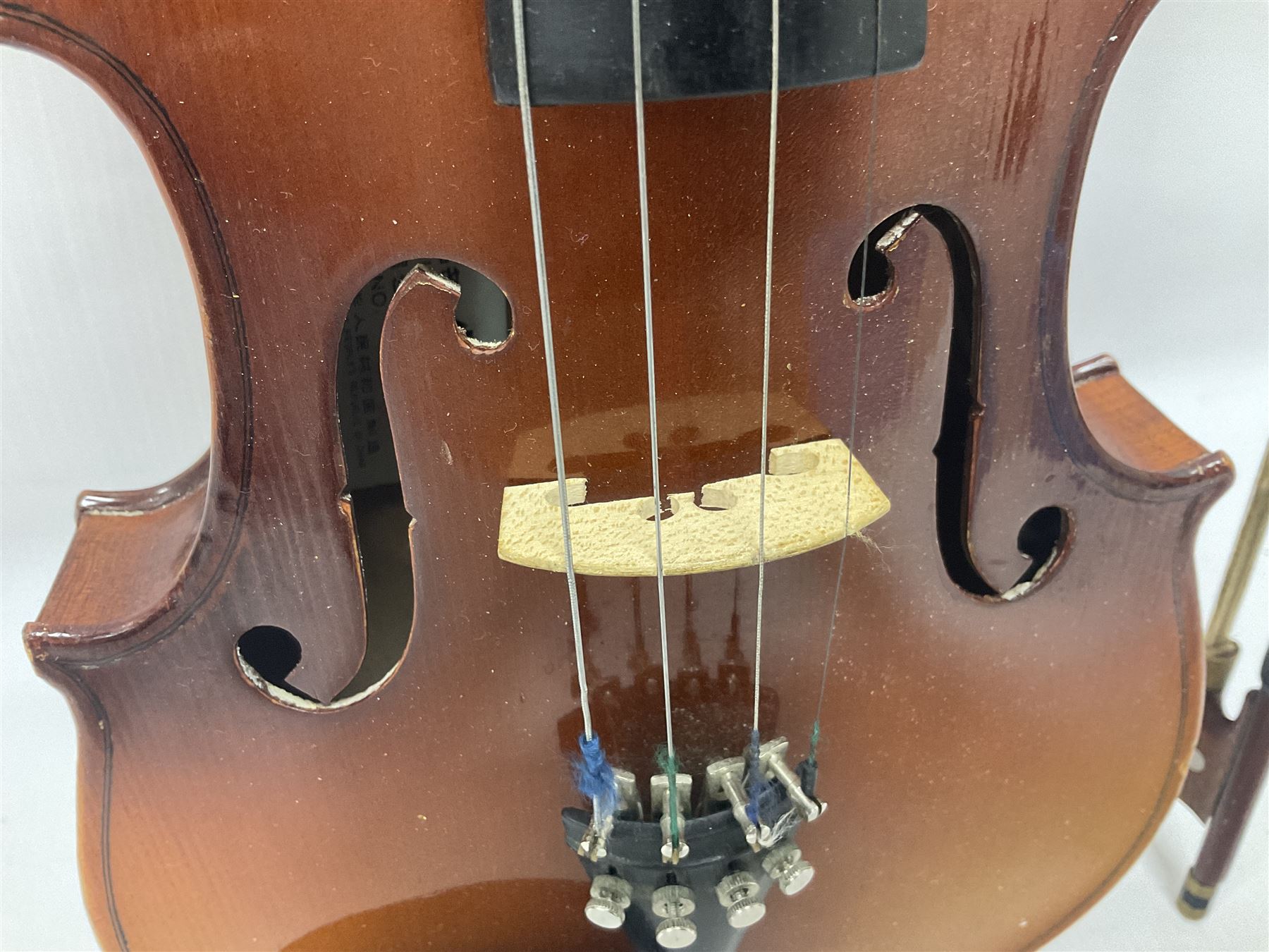 Full size violin with a maple back and ribs - Image 7 of 21