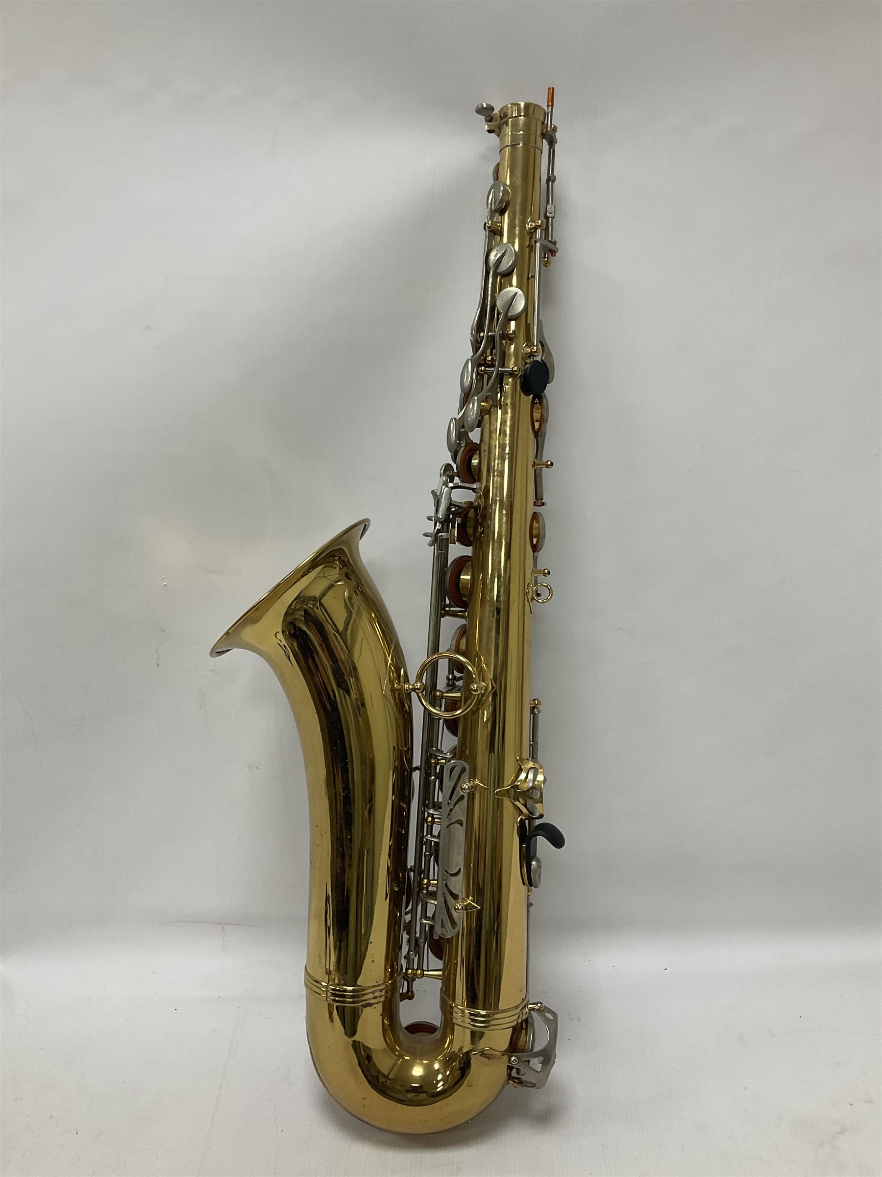 Earlham Tenor saxophone with mouthpiece in a fitted velvet lined hard case - Image 23 of 26