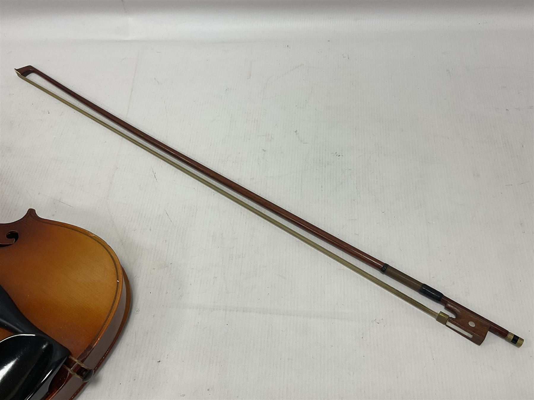Full size violin with a maple back and ribs - Image 21 of 21