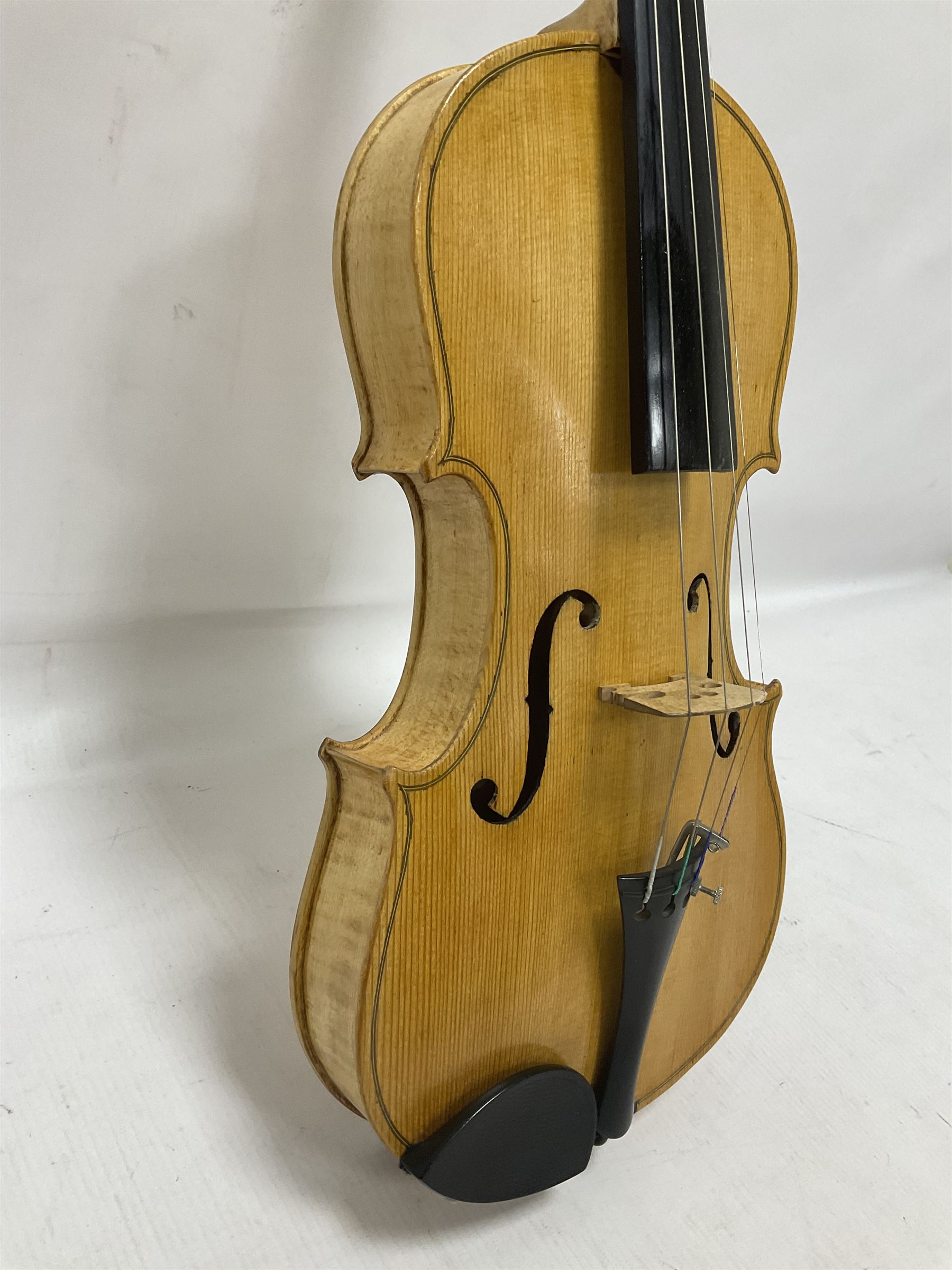 Copy of a full size Stradivarius violin with an ebonised fingerboard and tailpiece - Image 3 of 14