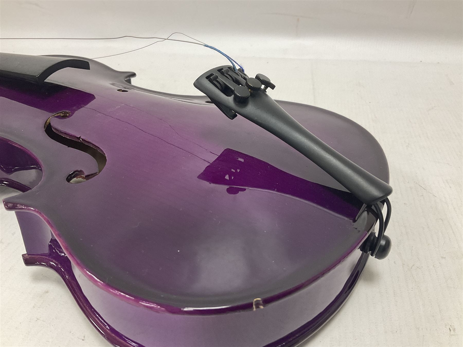 Intermusic 3/4 violin with a violet coloured solid wood body - Image 19 of 25