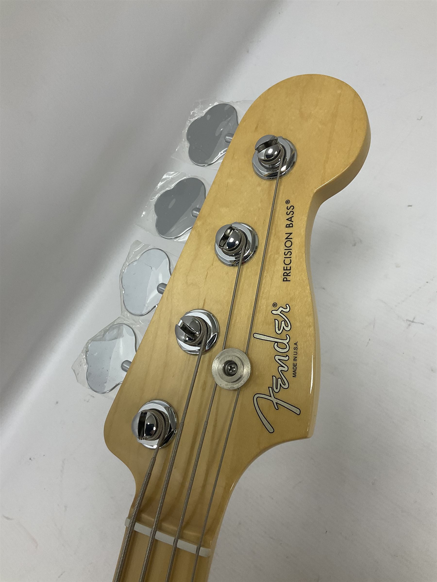 Fender Precision Bass guitar - Image 18 of 26