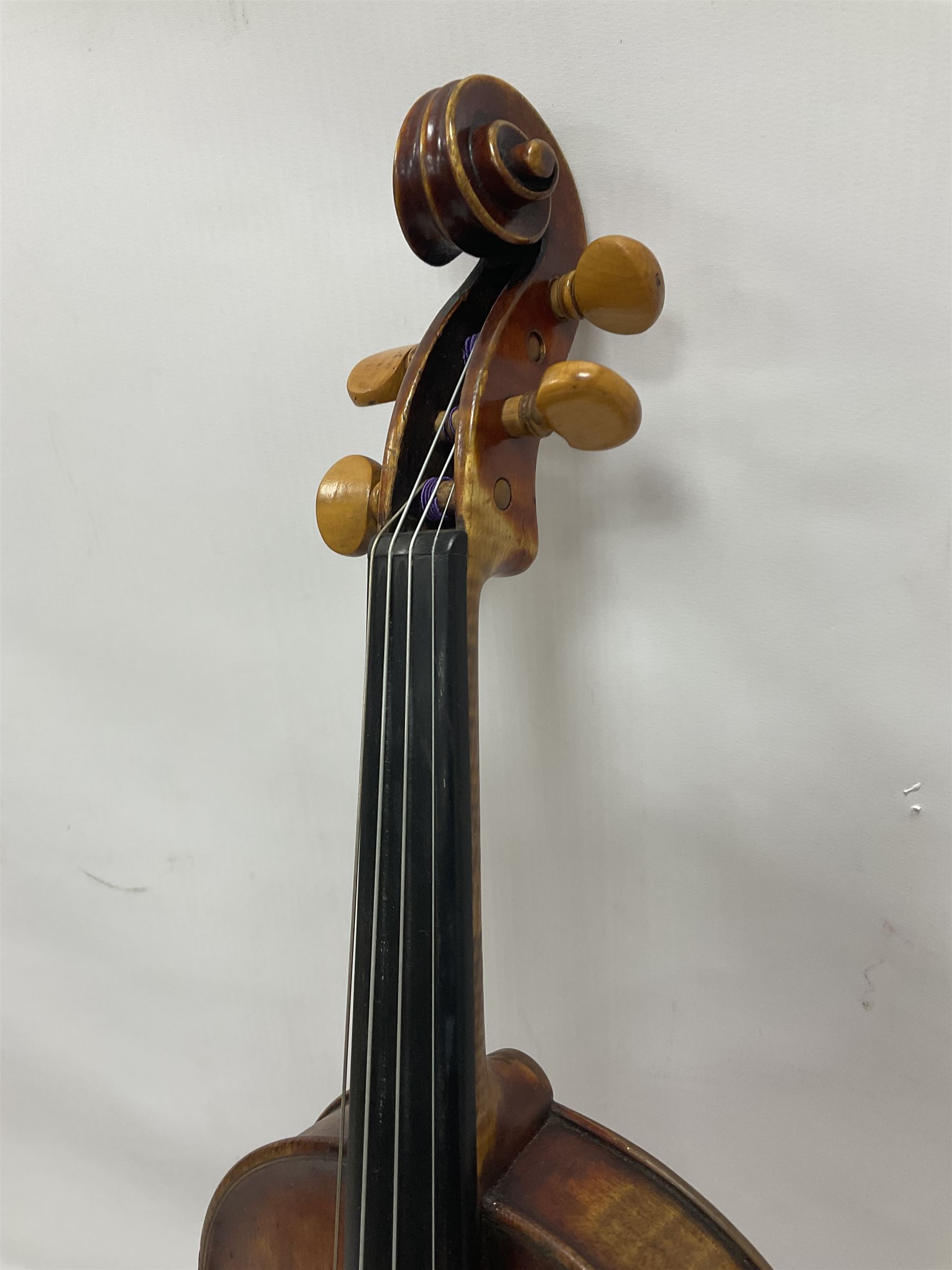 Full size violin and bow - Image 14 of 22