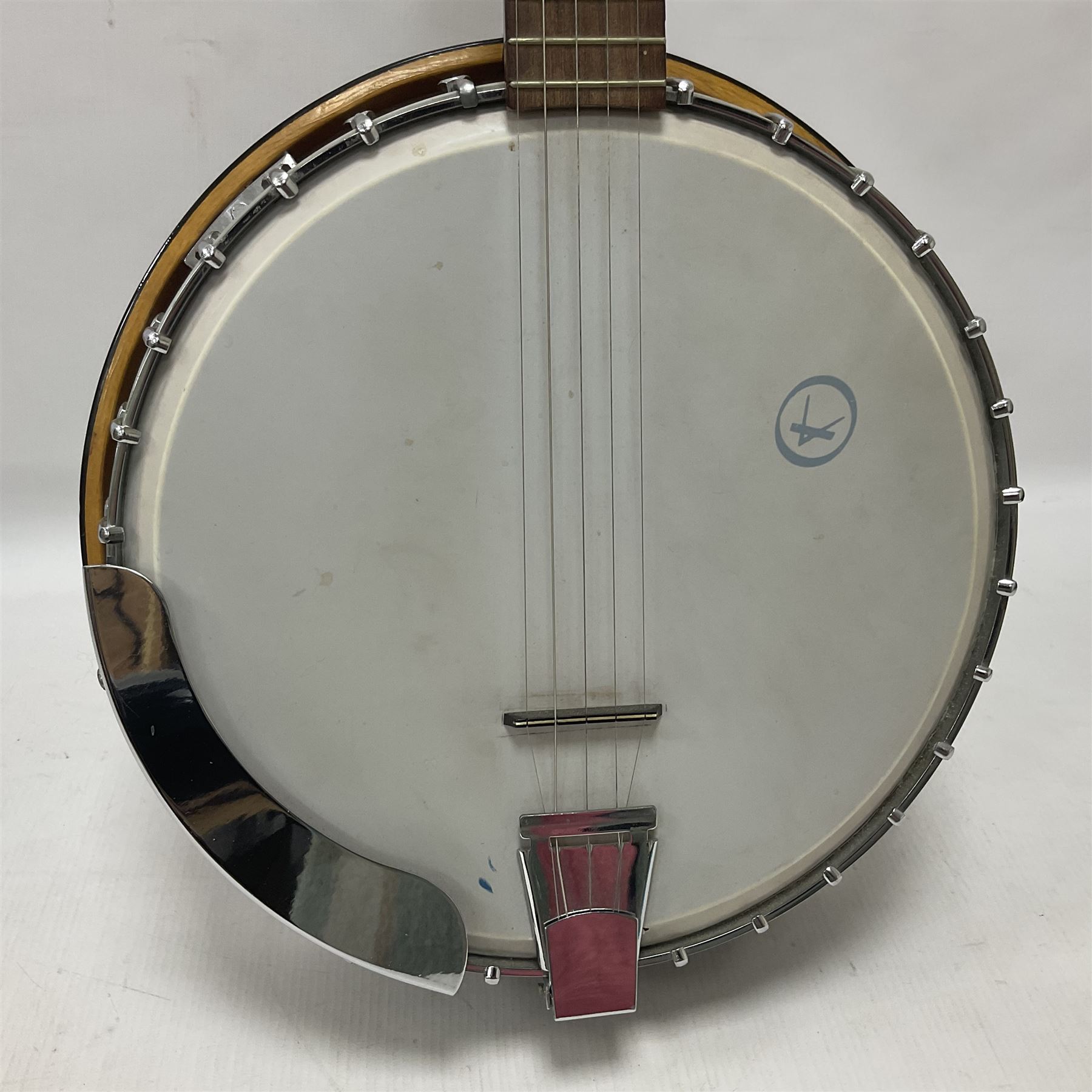 German 5-string contemporary banjo with a soft case - Image 4 of 17