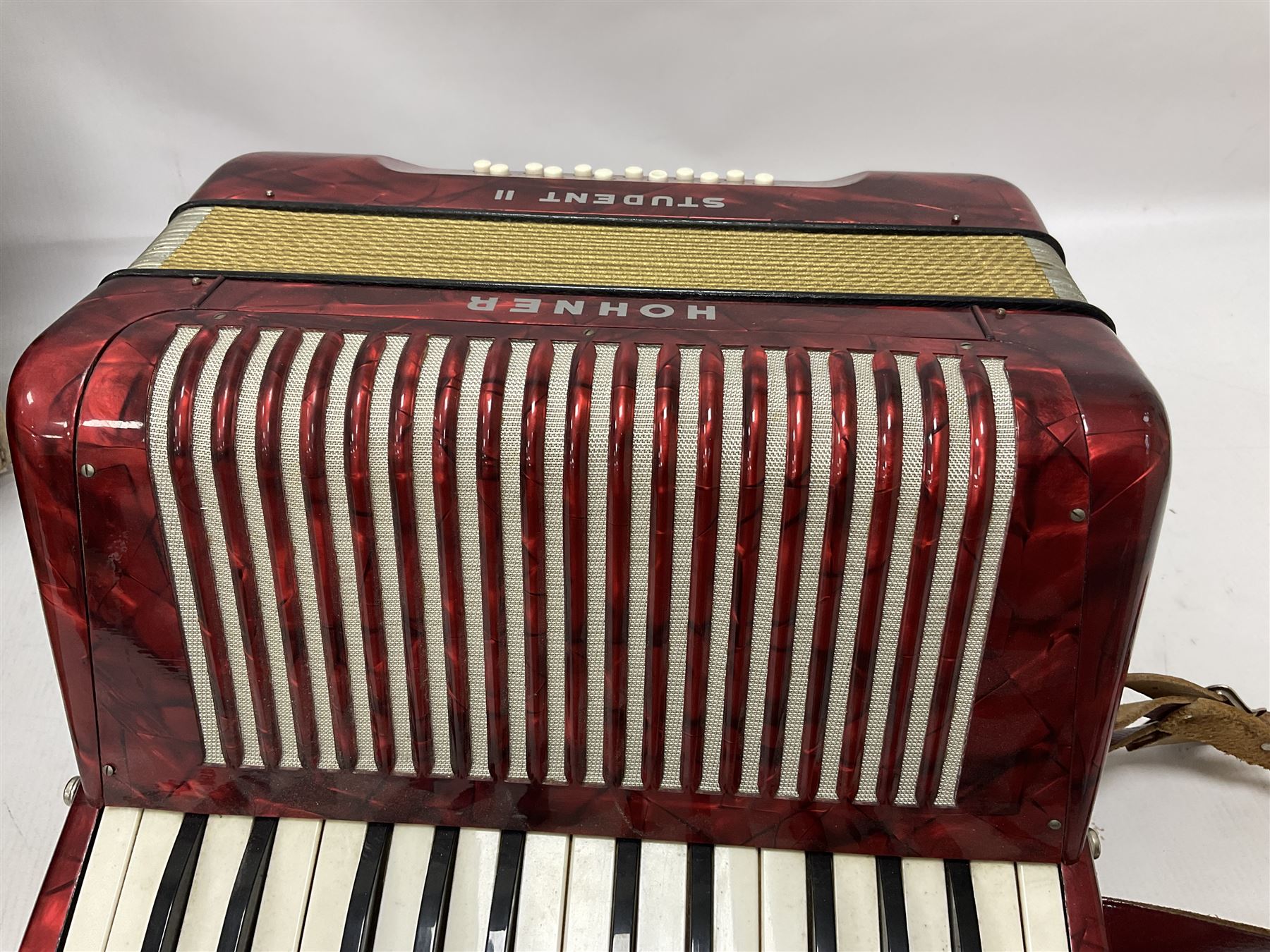German Hohner student II compact accordion with 26 keys and 12 bass registers in a hard case With tu - Image 5 of 18