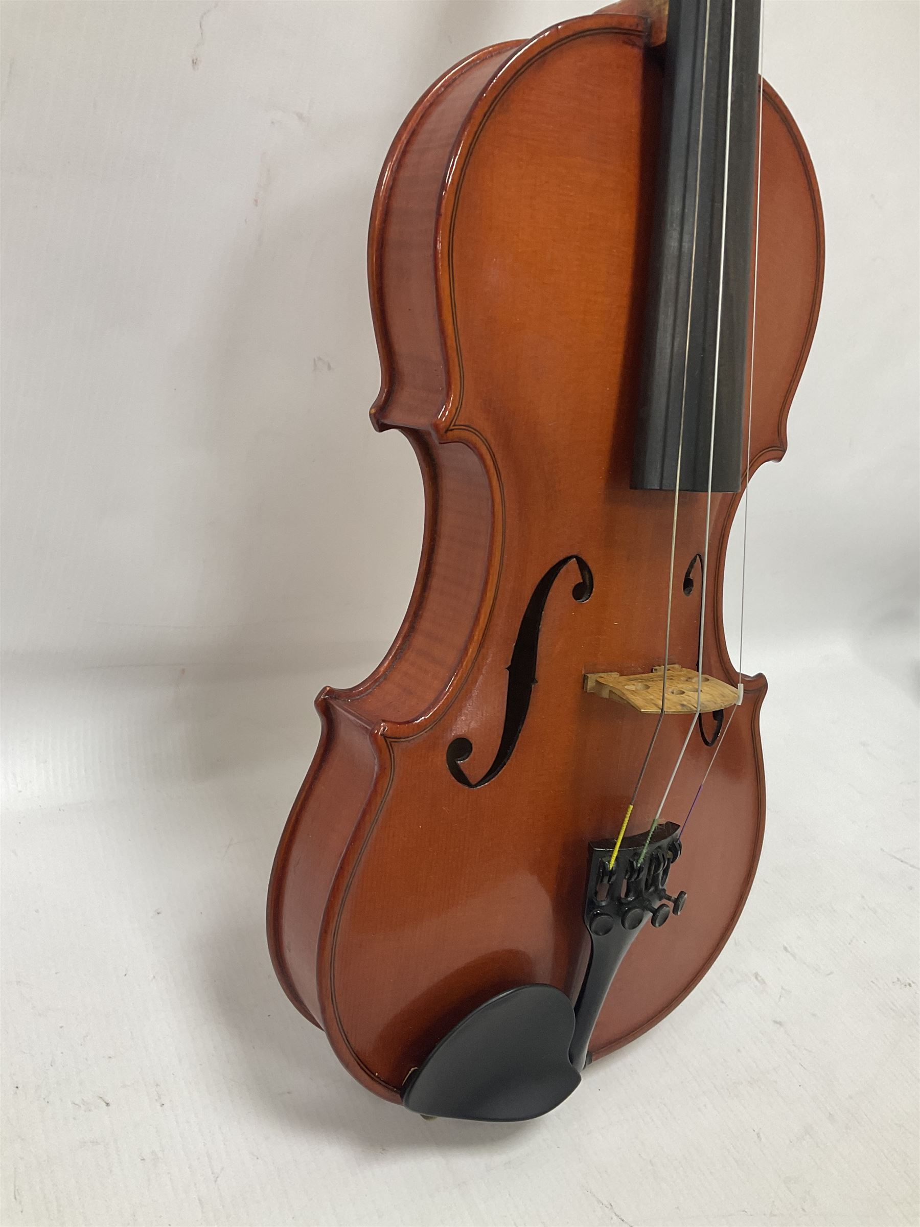 Stanley Harrison full size violin in a ridged case Harrison was a local luthier who lived in Howden - Image 8 of 19