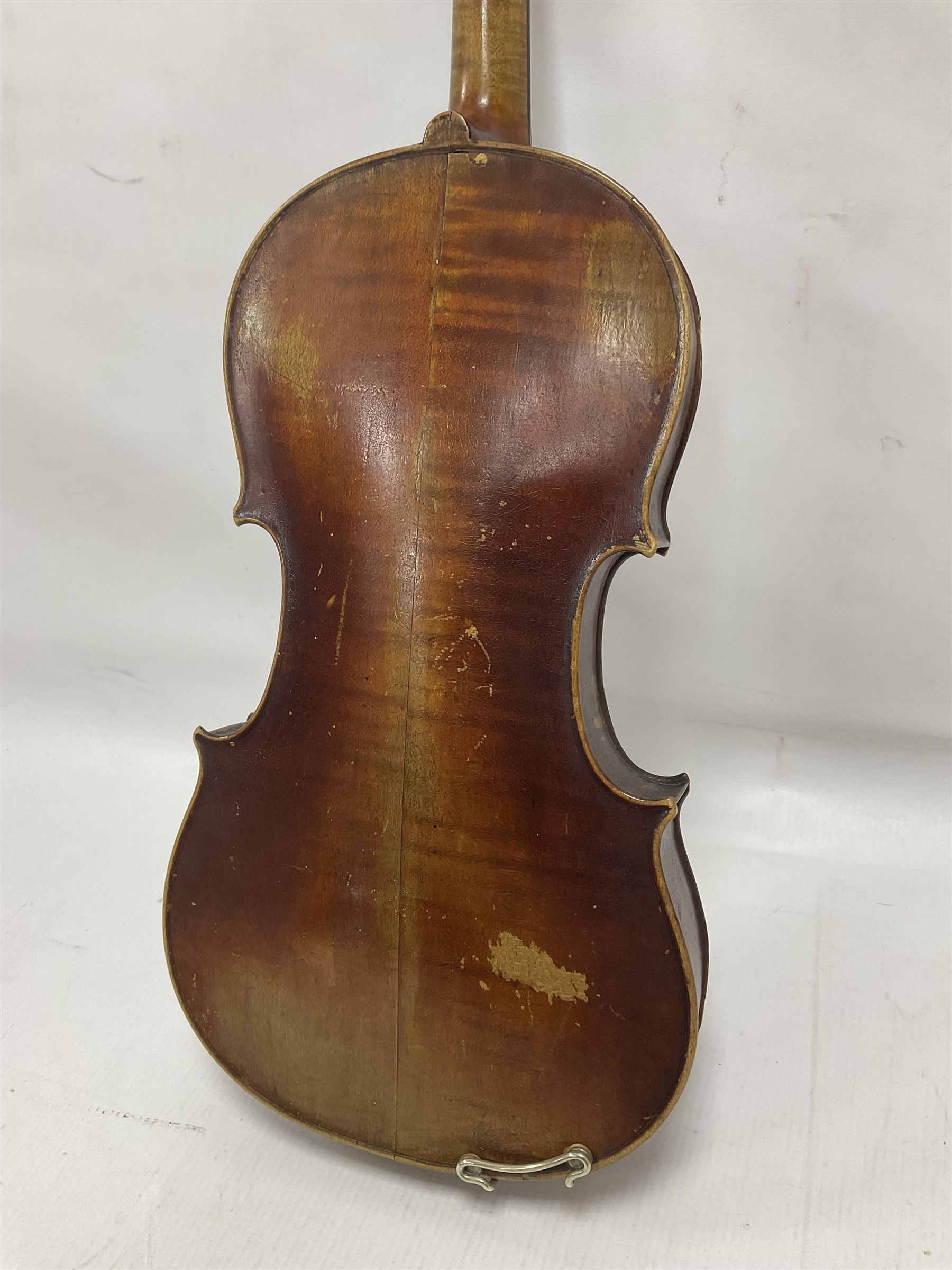 Full size violin and bow in a wooden constructed fitted case - Image 13 of 23