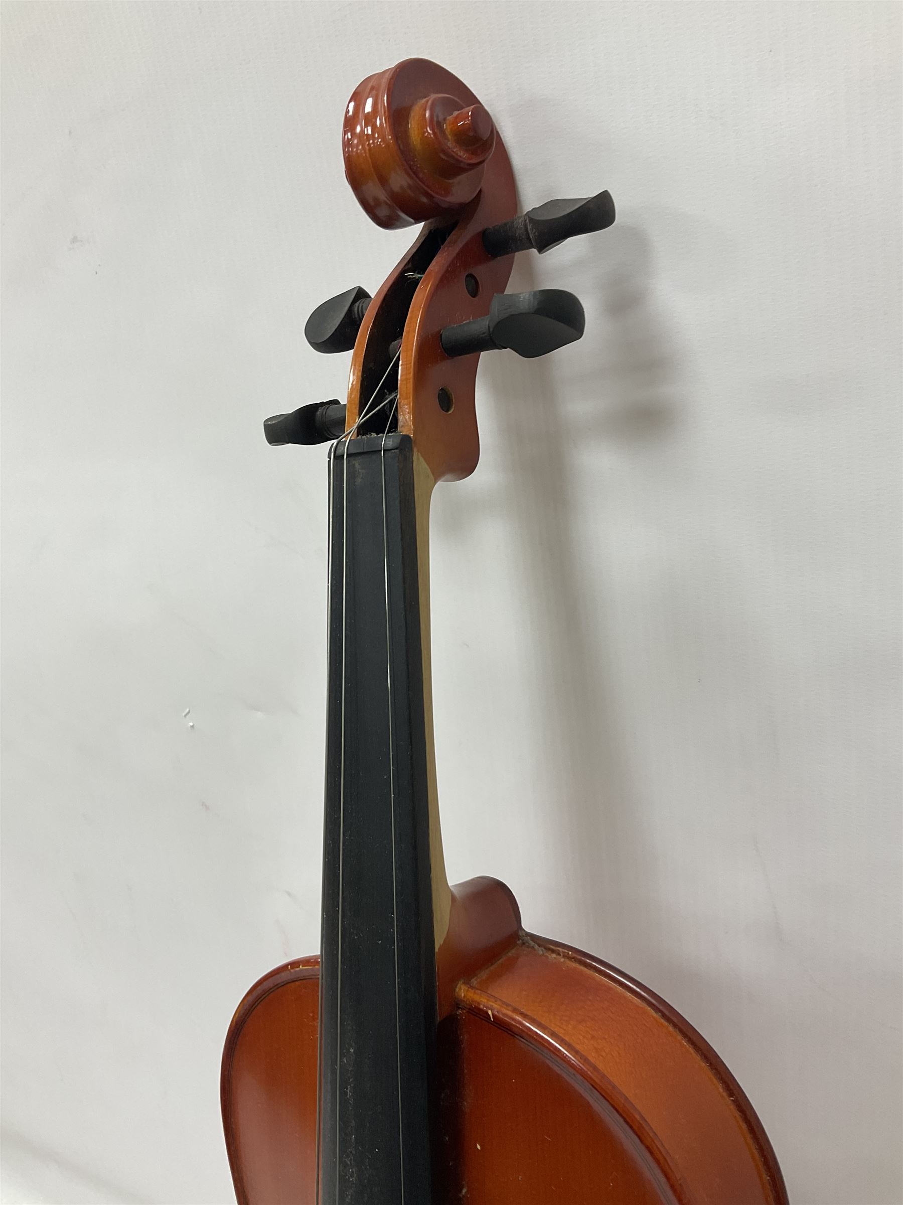 Two contemporary 3/4 violins including a Stentor student with a maple back and ribs and spruce top - Image 20 of 29