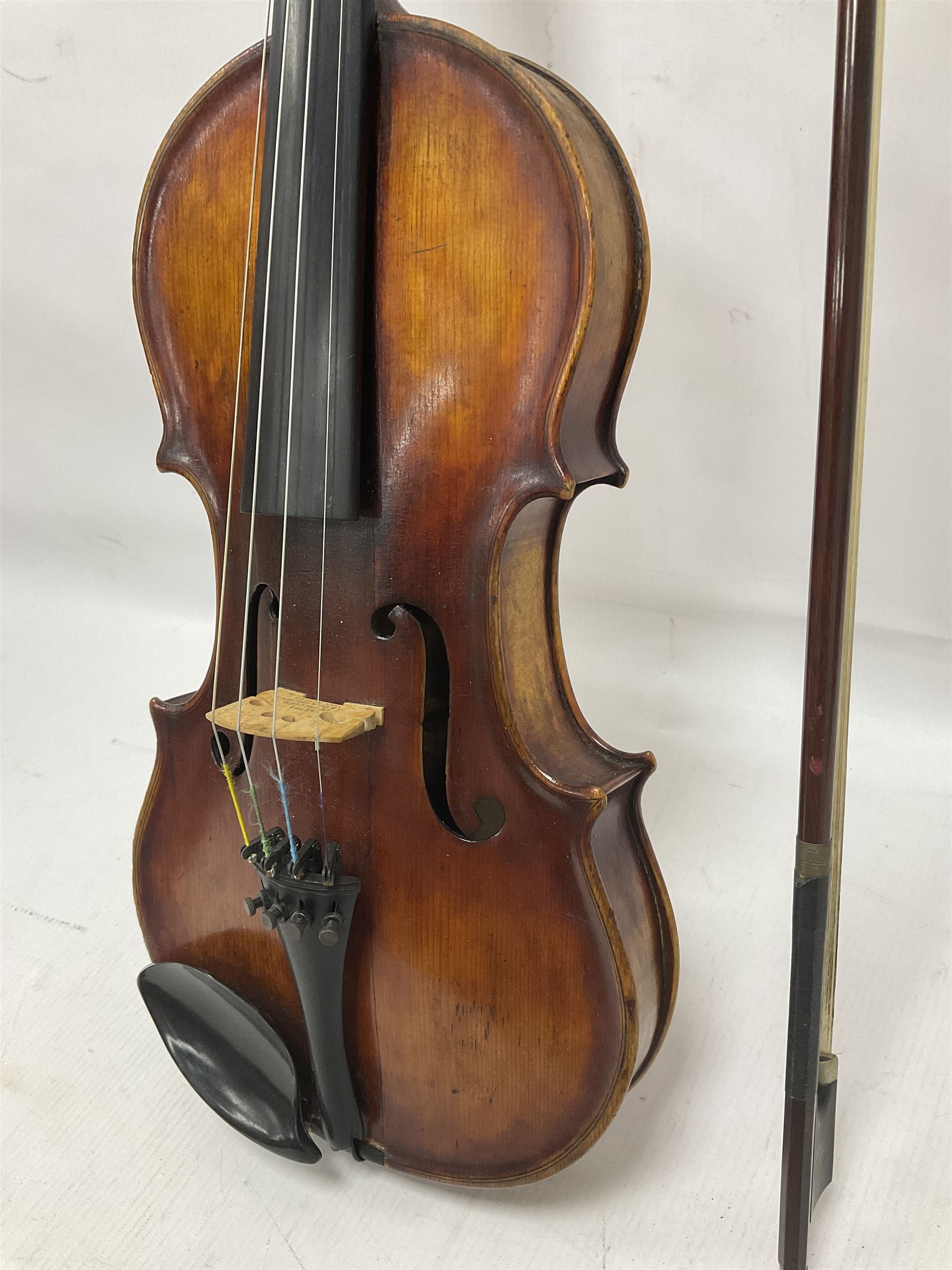 Full size violin and bow - Image 7 of 22