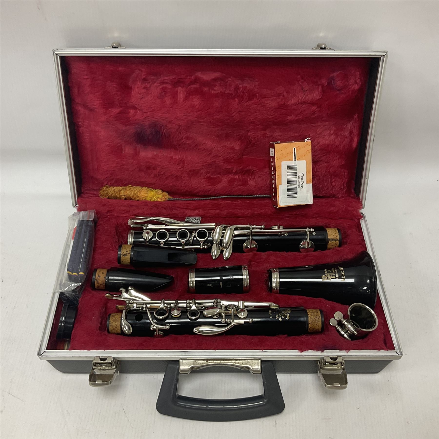 Boosey & Hawkes Regent B flat clarinet and accessories in a velvet lined fitted case - Image 2 of 19