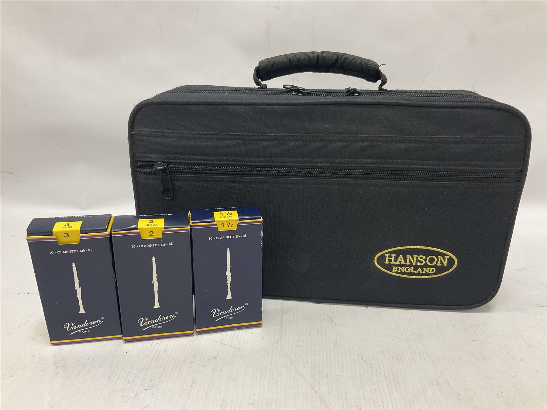 Hanson B Flat clarinet in a fitted case with accessories and three boxes of Vandoren reeds - Image 7 of 21