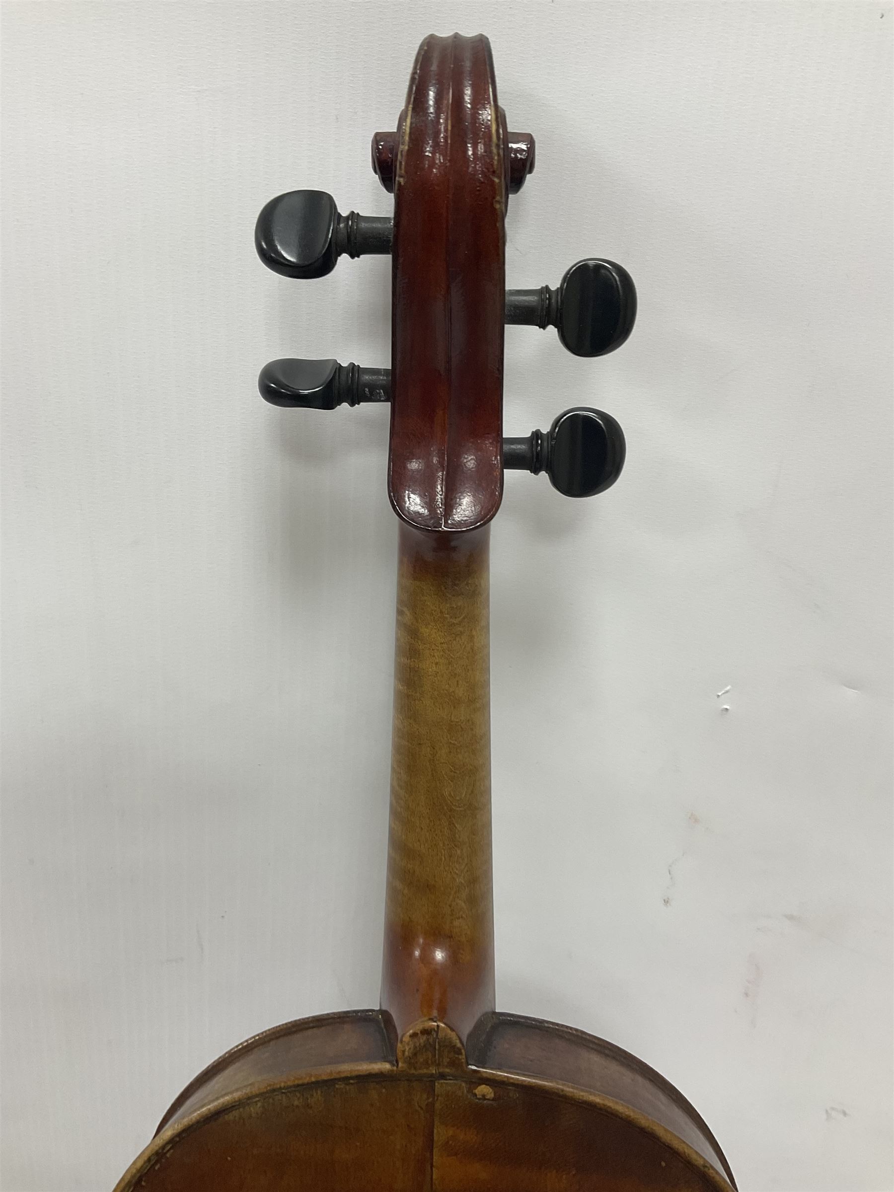 Full size violin and bow in a wooden constructed fitted case - Image 11 of 23