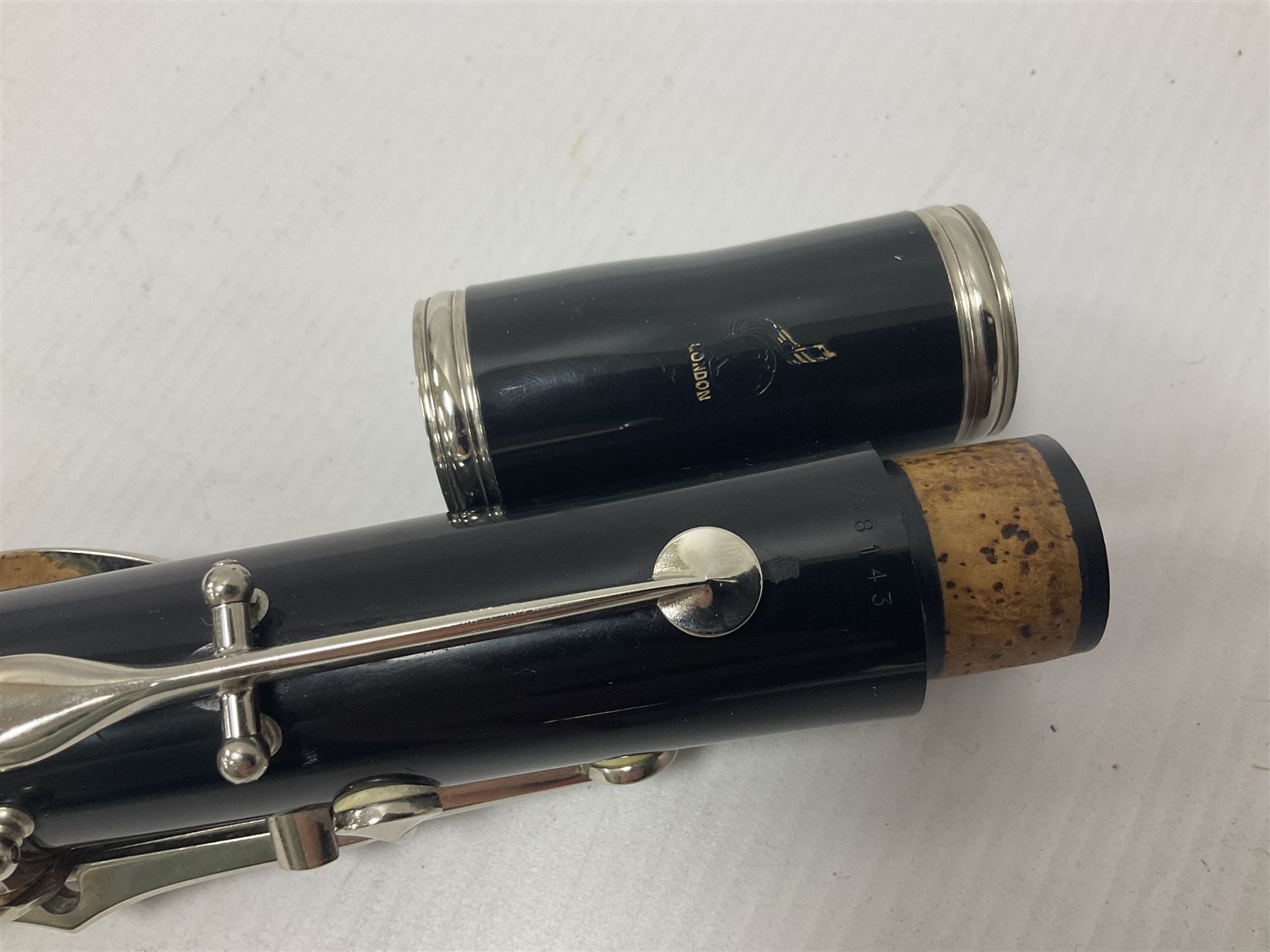 Boosey & Hawkes Regent B flat clarinet and accessories in a velvet lined fitted case - Image 6 of 19